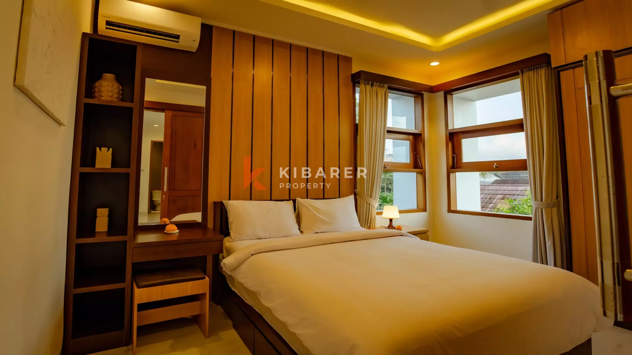 Charming Four-Bedroom Family Escape with Tropical Garden in Abiansemal — image 12