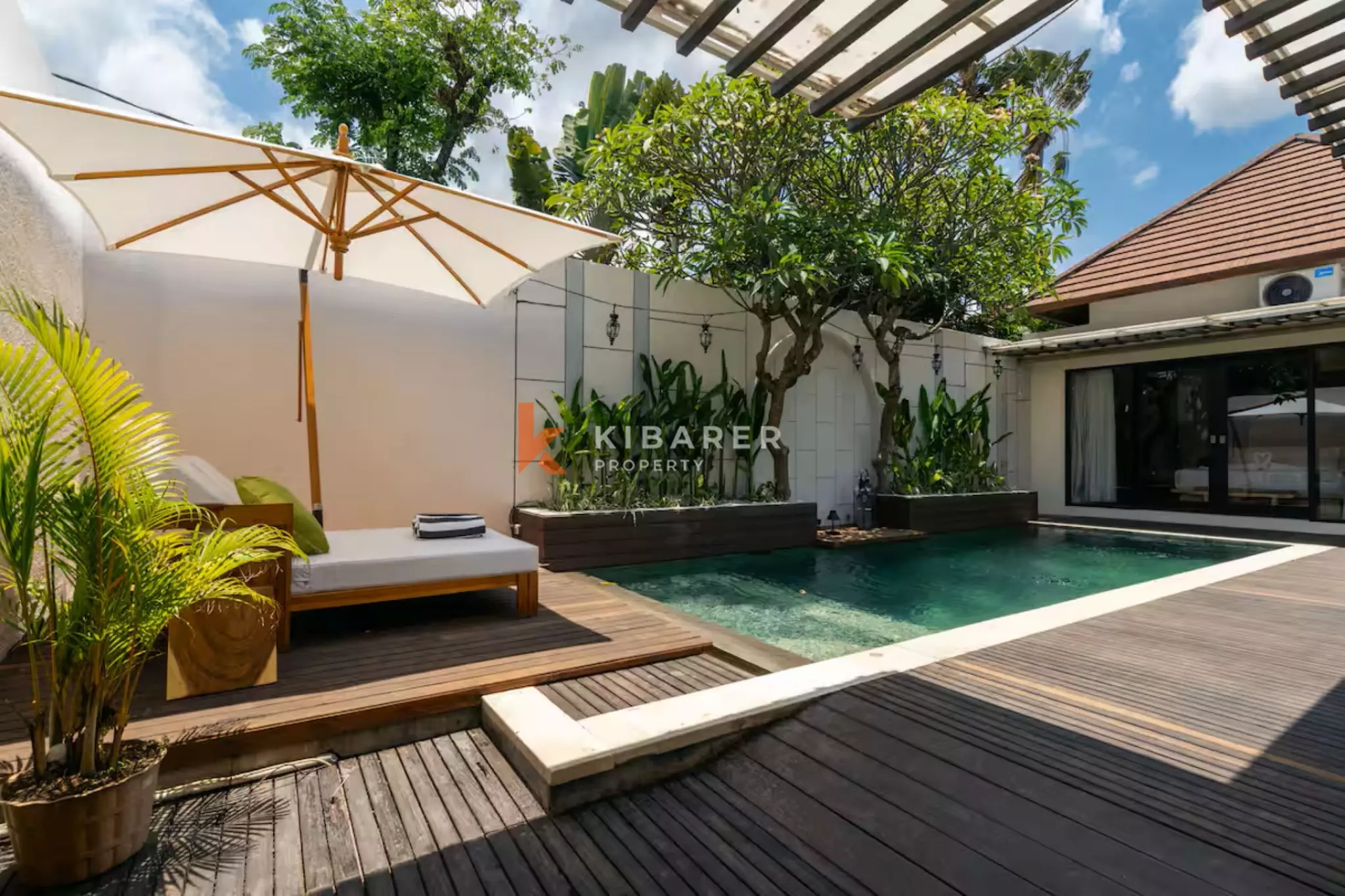 Stylish Two Bedroom Villa – Steps to Atlas & Berawa Beach — image 3
