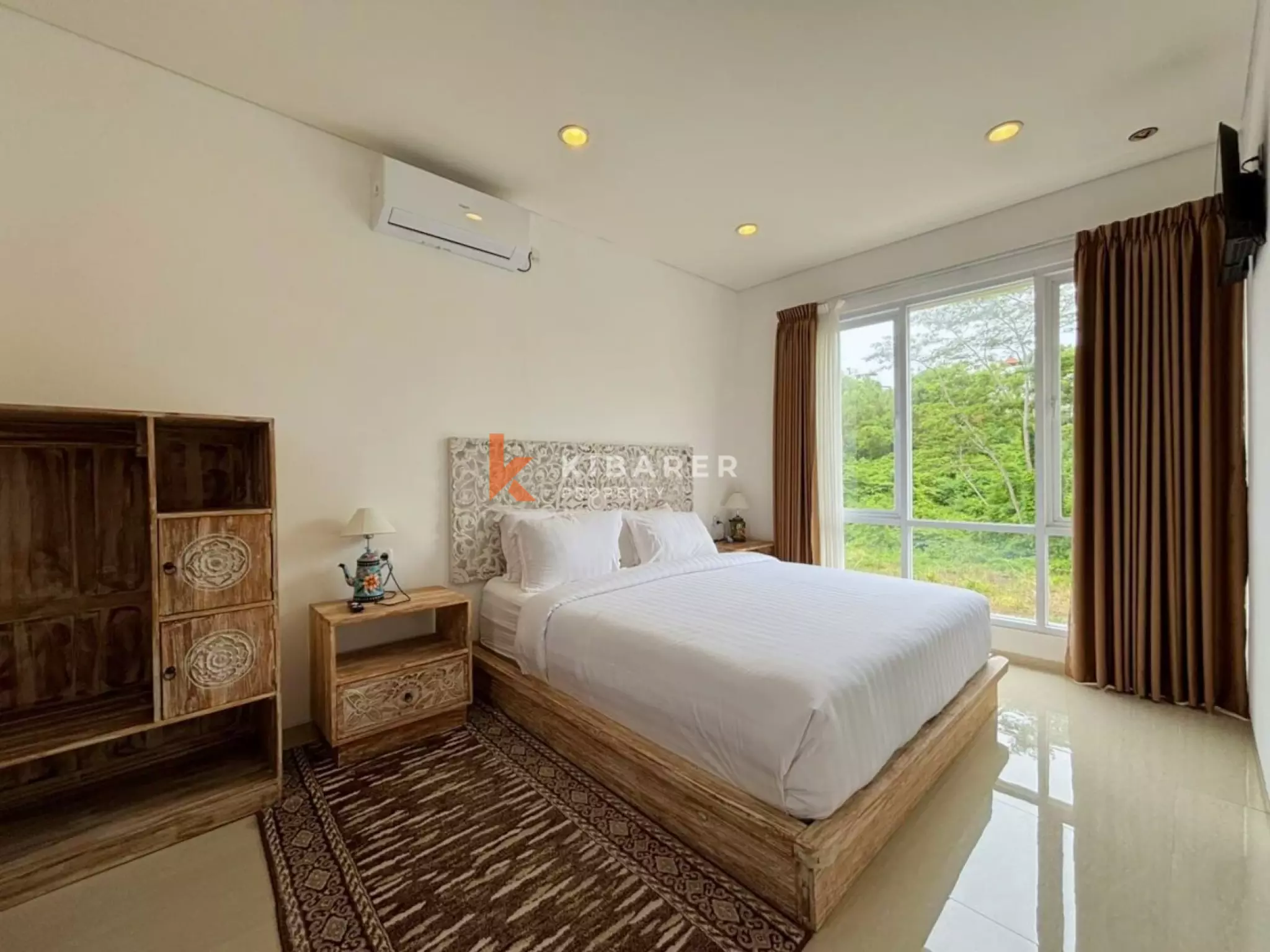 Bright Three Bedroom Villa in Nusa Dua Residence — image 11