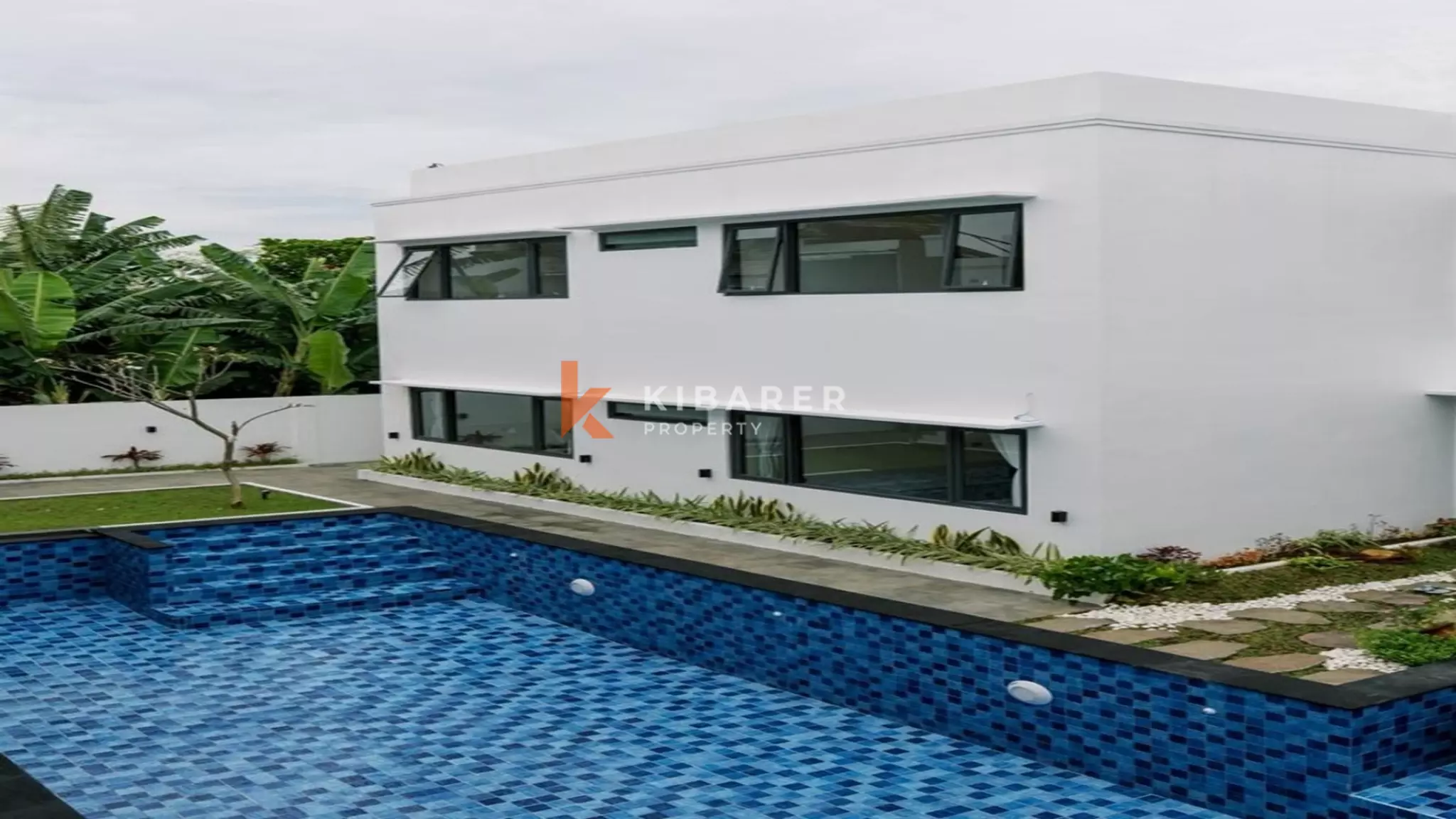 Charming One-Bedroom Studio with Shared Pool in Denpasar — image 2