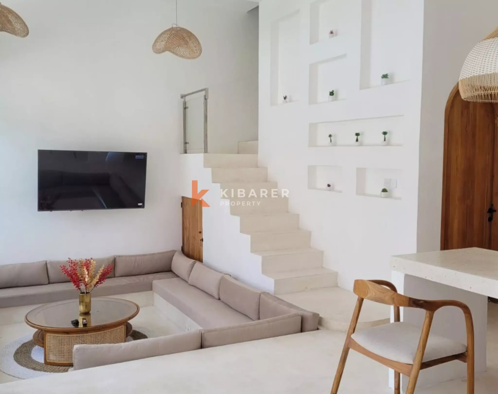Chic Two Bedroom Tropical Villa Near Canggu Hotspots — image 4