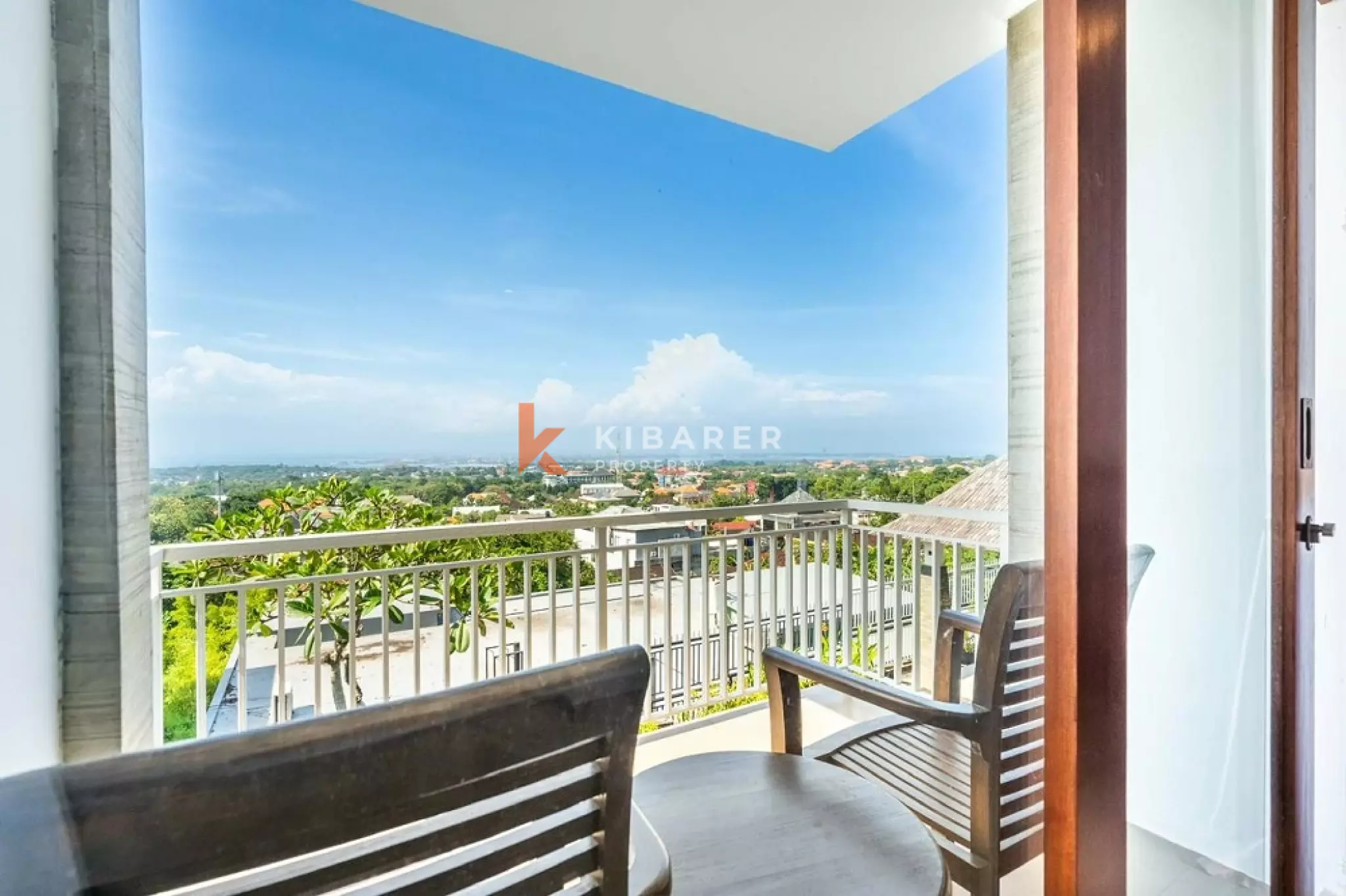 Spacious Four-Bedrooms Ocean View Villa in Ungasan — image 8