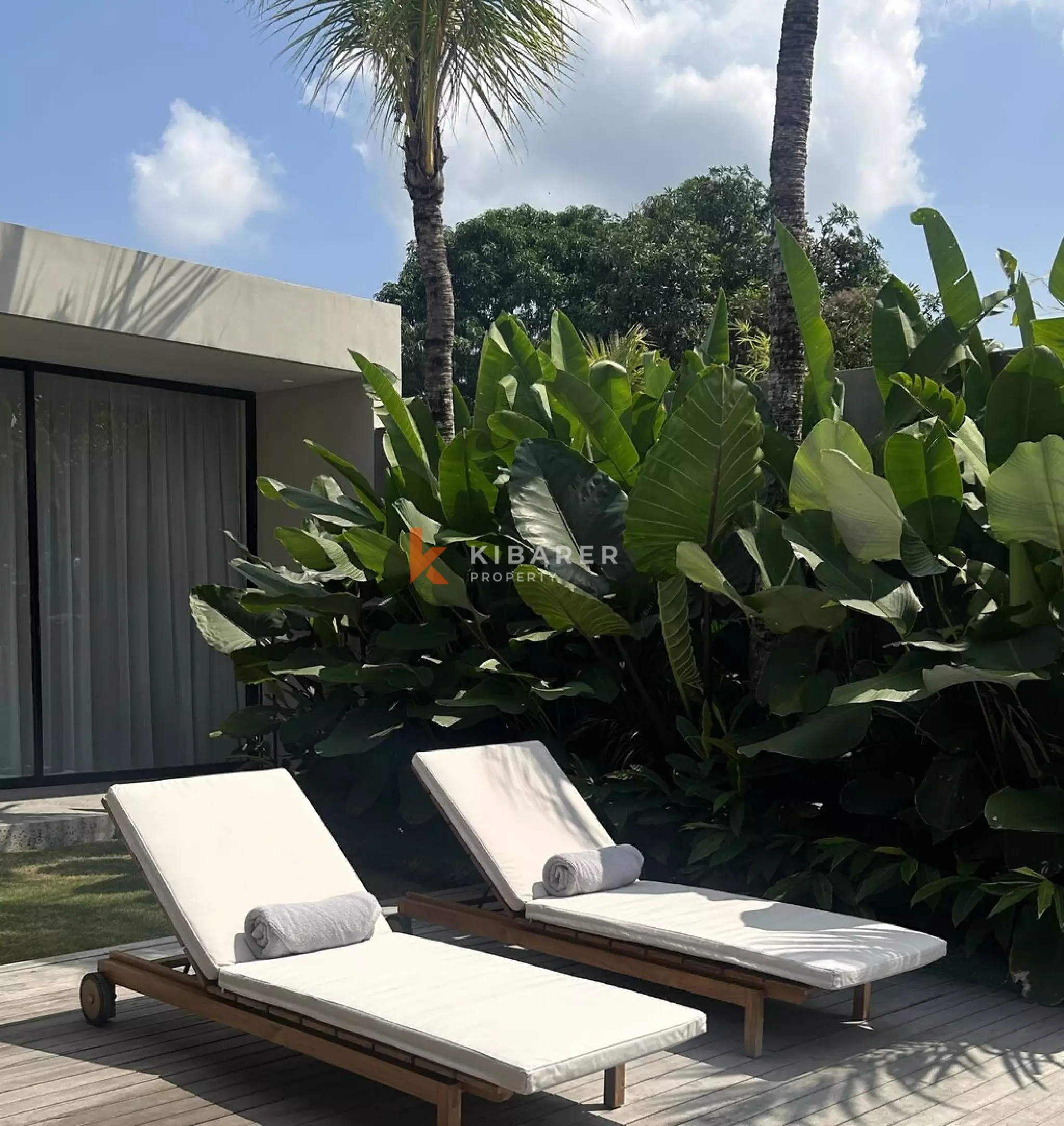 Sophisticated Two Bedroom Mid-Century Villa in Canggu’s Prime Enclave — image 8