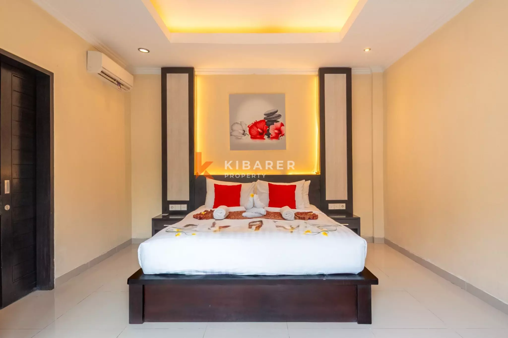 Dreamy Four Bedroom Villa Walk to Everything around Seminyak — image 9