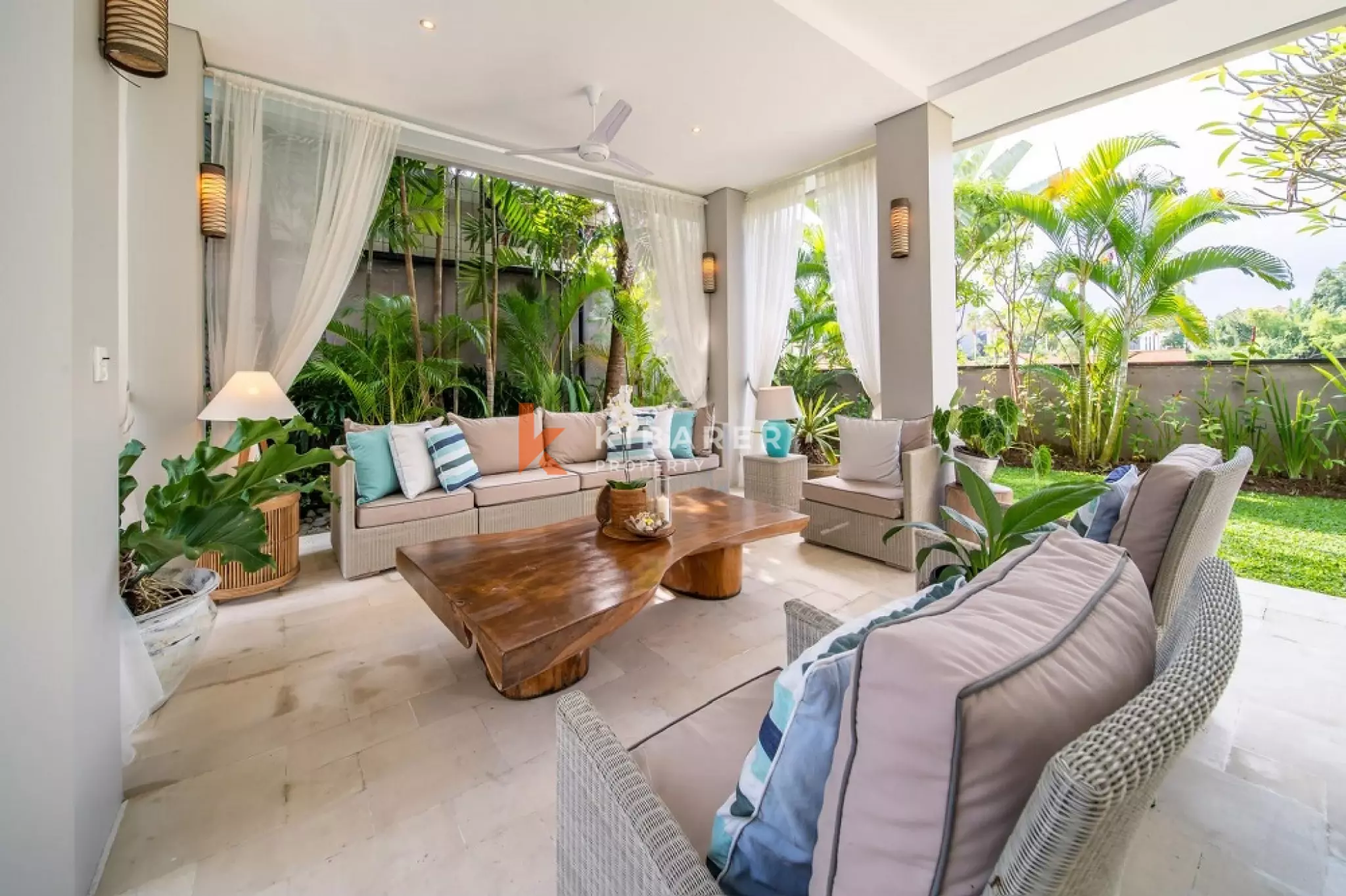 Luxury Spacious Four-Bedrooms Villa Walking Distance to Berawa Beach — image 6