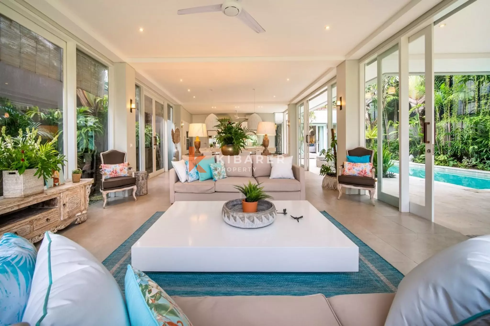 Luxury Spacious Four-Bedrooms Villa Walking Distance to Berawa Beach — image 16