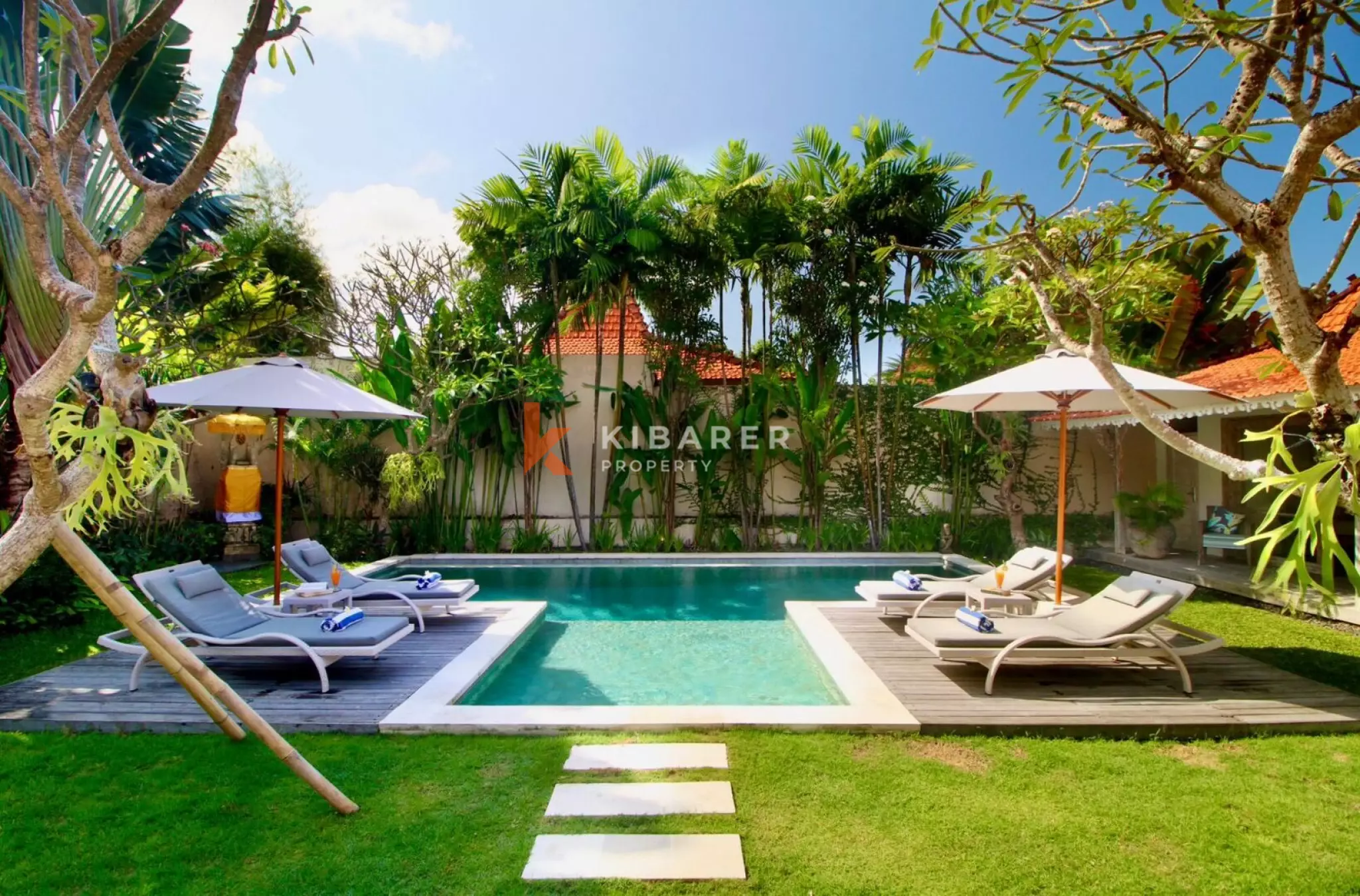 Walking Distance to Cafe - Four Bedroom Private Pool Villa in Berawa — image 2