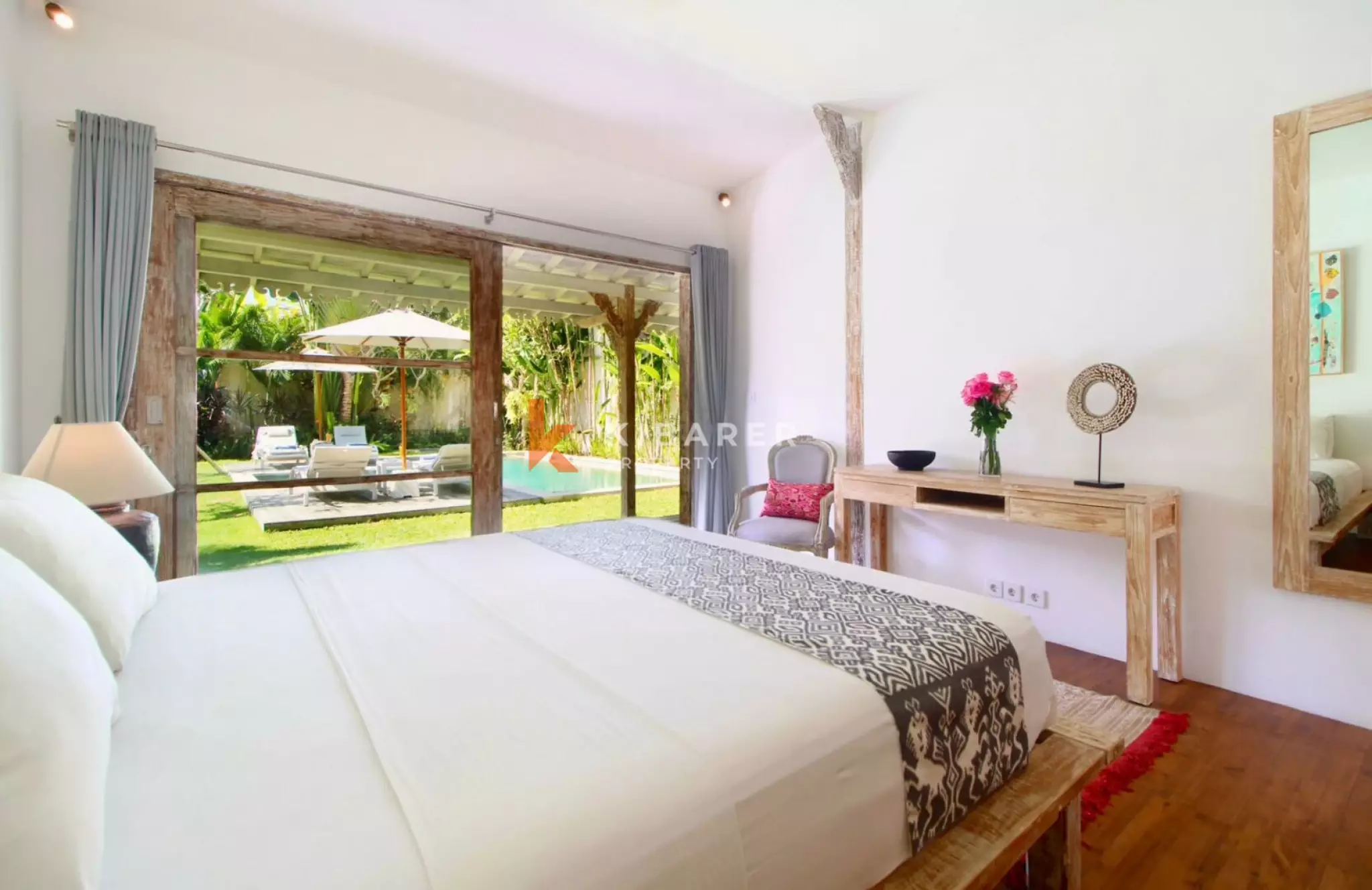 Walking Distance to Cafe - Four Bedroom Private Pool Villa in Berawa — image 12