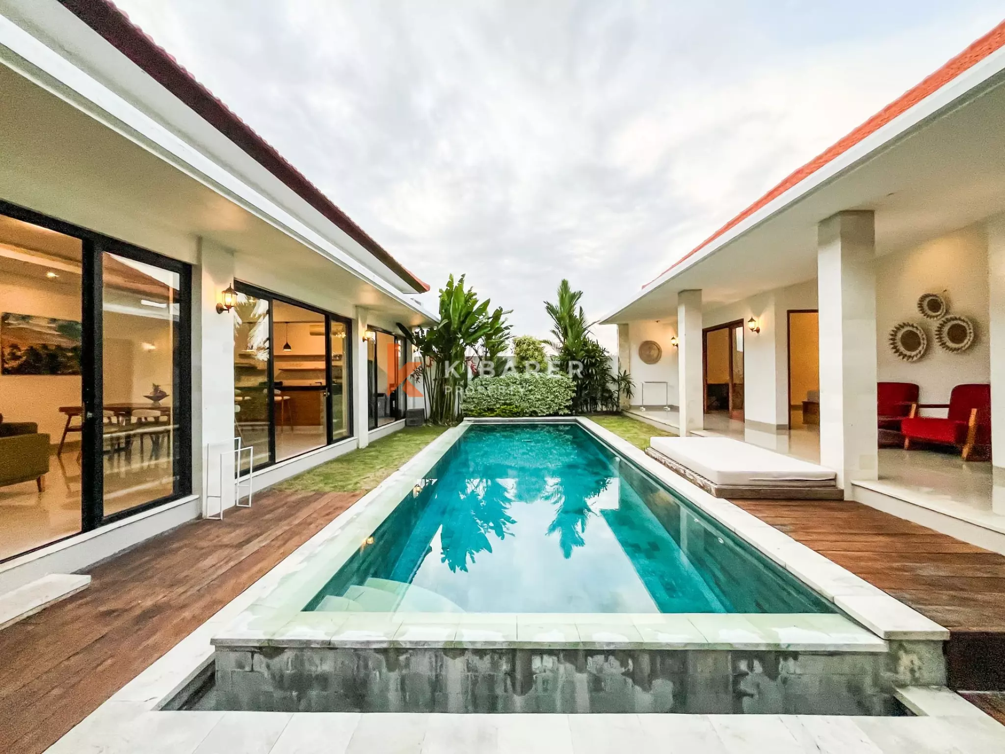 Tropical Three Bedroom Enclosed Villa in Berawa