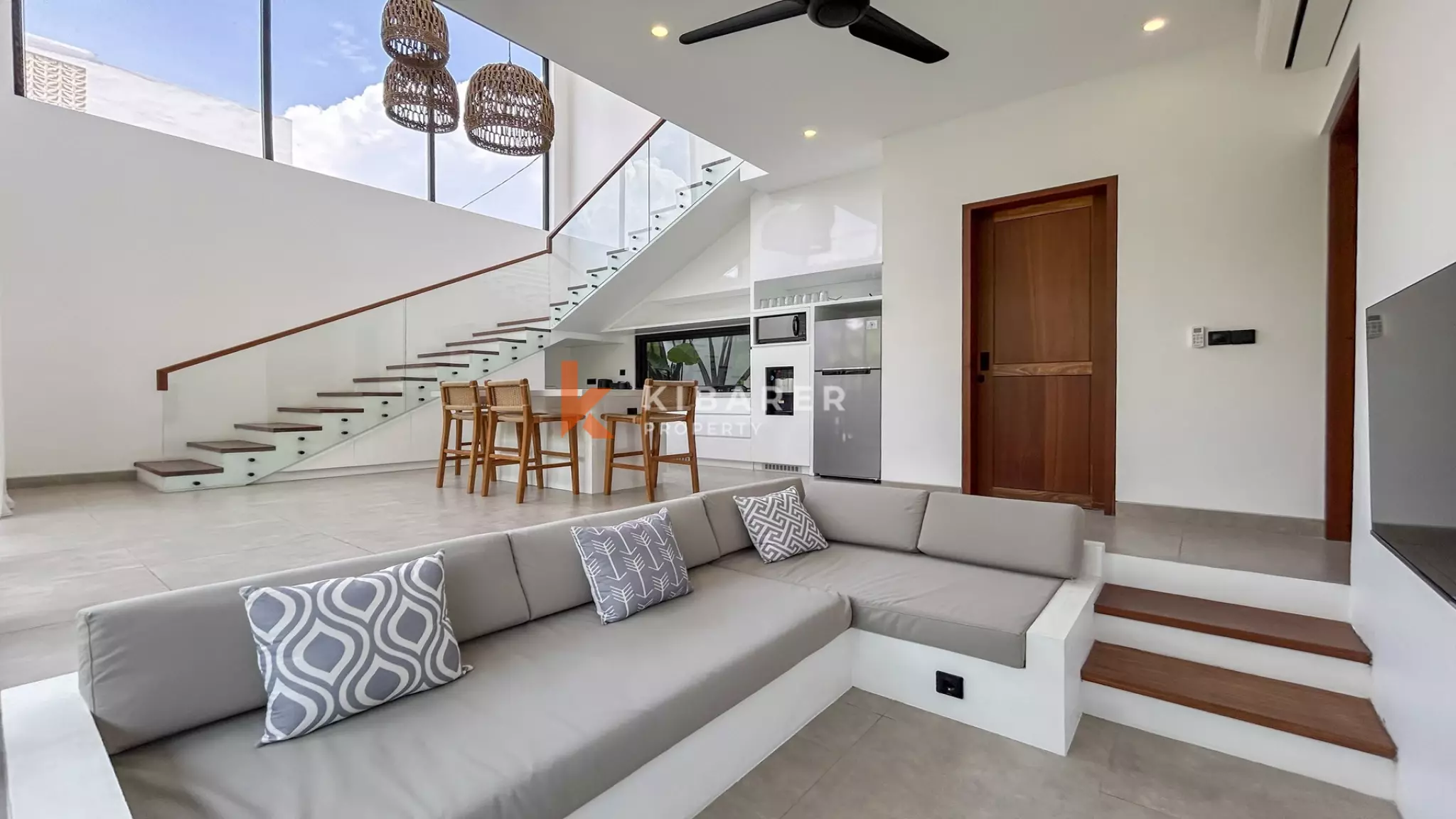 Contemporary Tropical Two-Bedroom Villa with Private Pool in Prime Batu Bolong — image 10