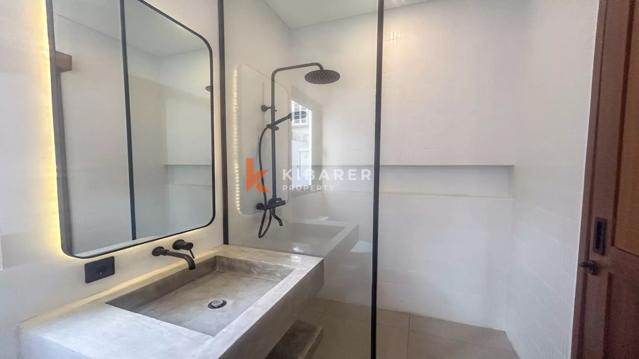 Contemporary Tropical Two-Bedroom Villa with Private Pool in Prime Batu Bolong — image 18