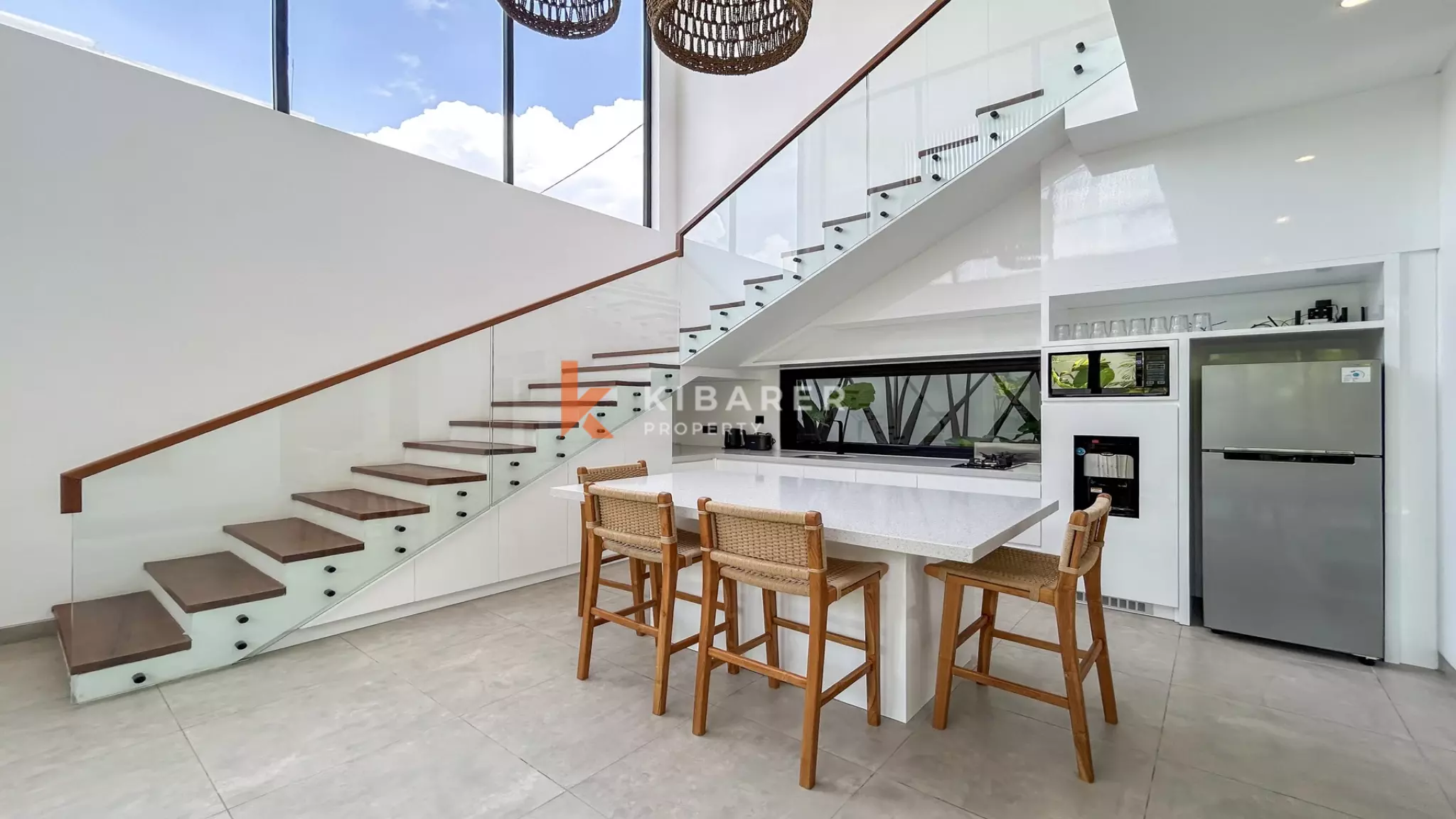 Contemporary Tropical Two-Bedroom Villa with Private Pool in Prime Batu Bolong — image 5