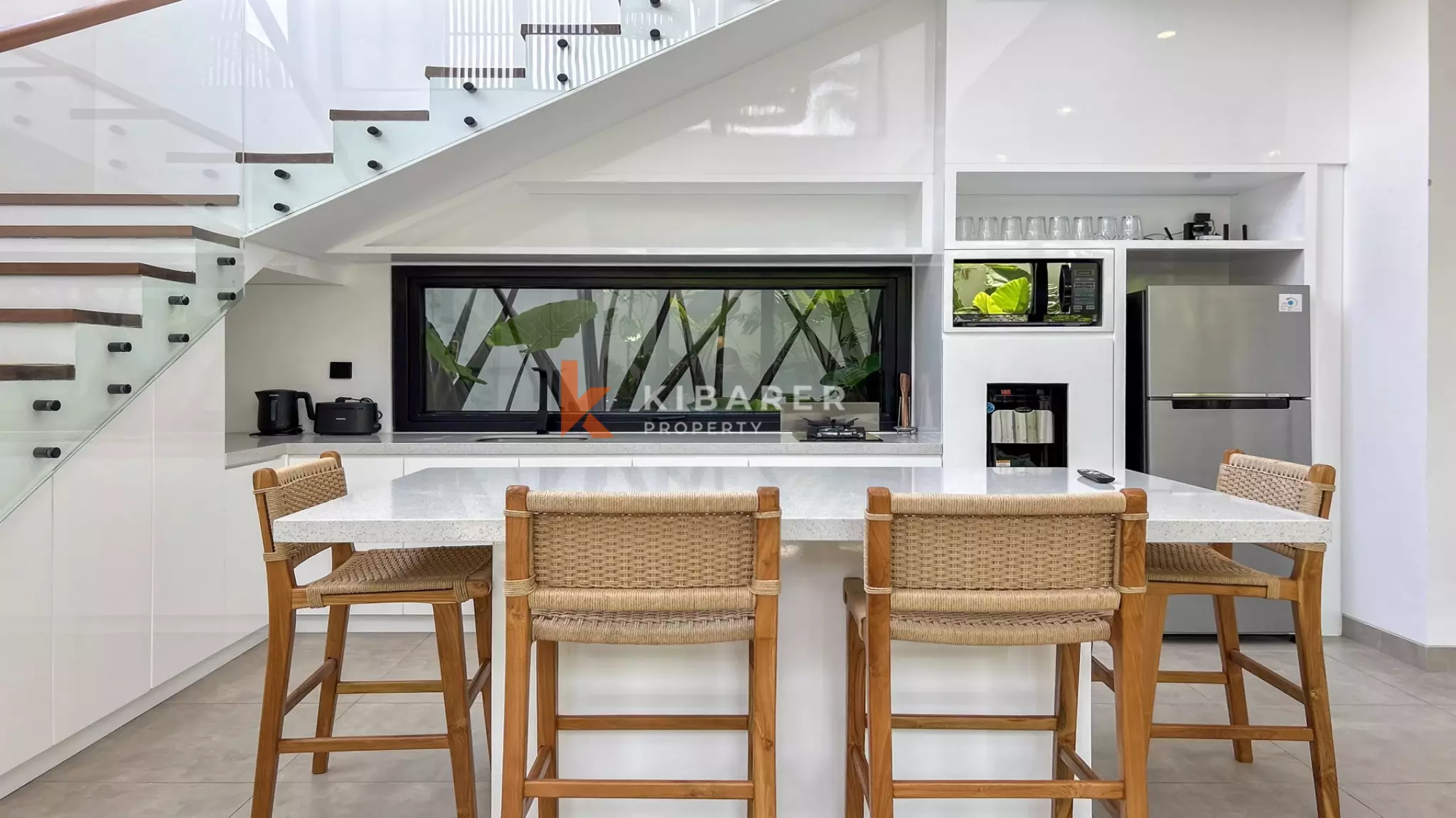 Contemporary Tropical Two-Bedroom Villa with Private Pool in Prime Batu Bolong — image 7