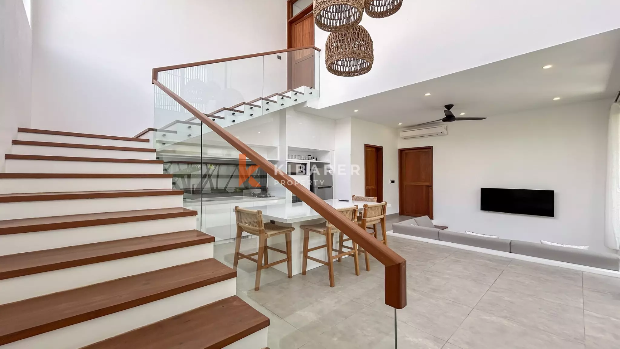 Contemporary Tropical Two-Bedroom Villa with Private Pool in Prime Batu Bolong — image 8