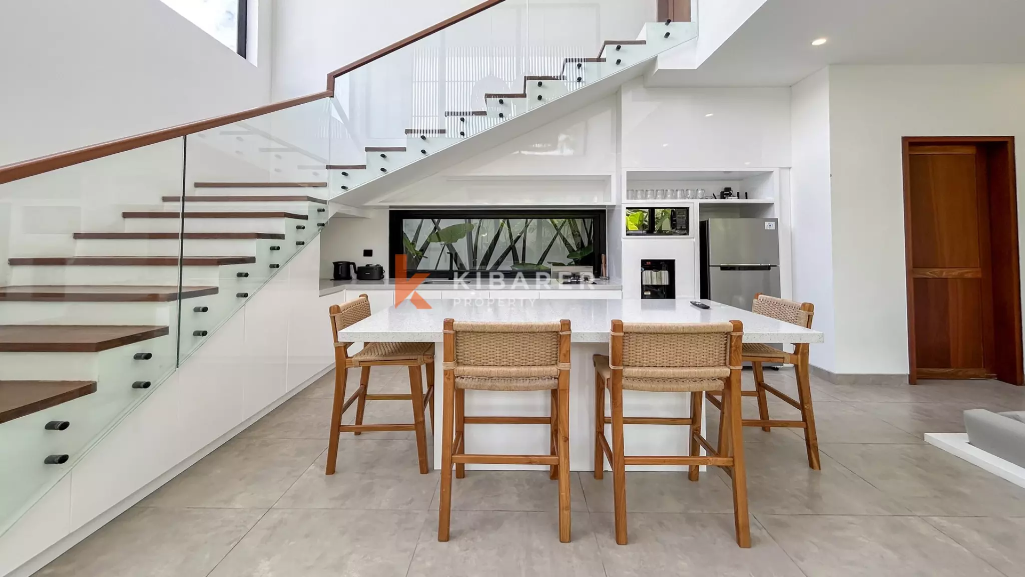 Contemporary Tropical Two-Bedroom Villa with Private Pool in Prime Batu Bolong — image 9