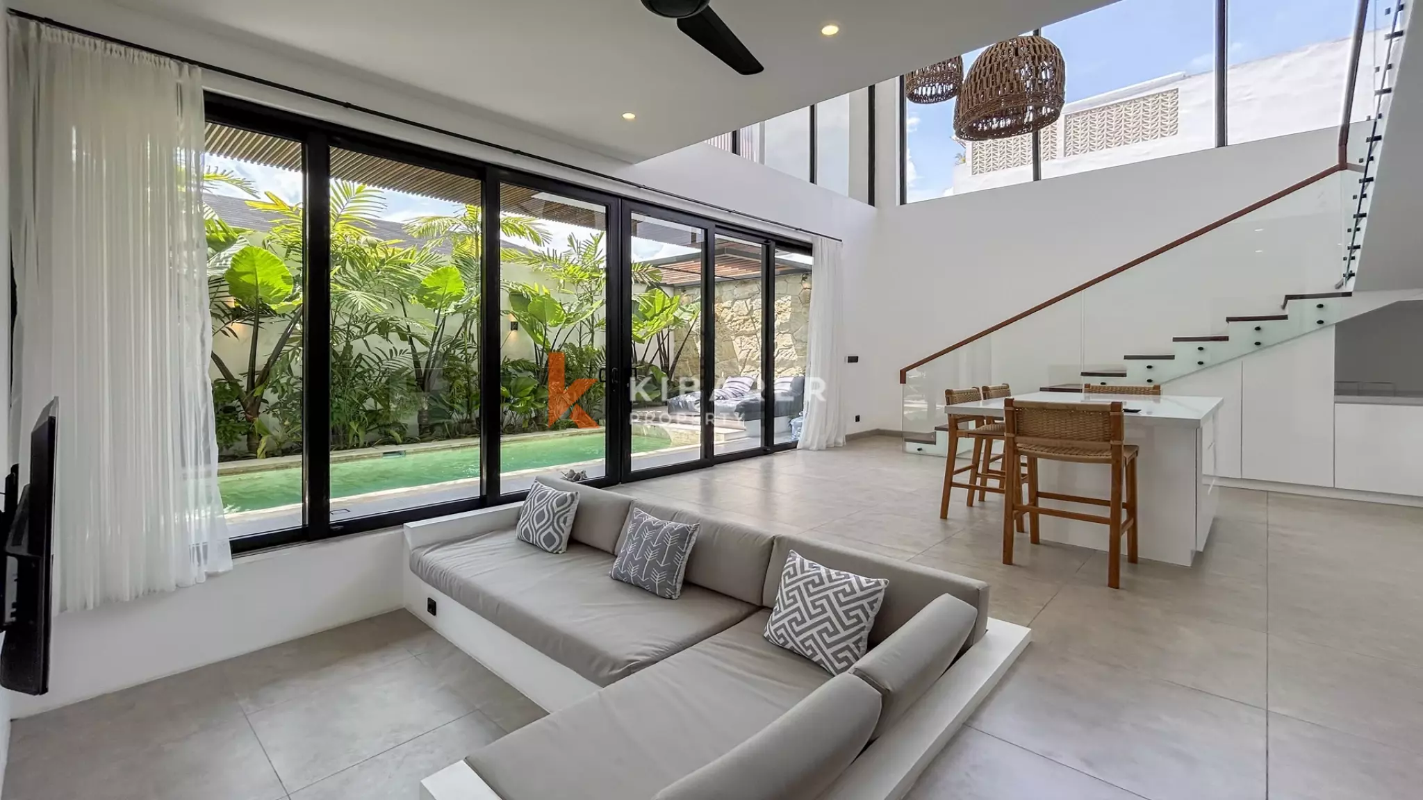 Contemporary Tropical Two-Bedroom Villa with Private Pool in Prime Batu Bolong — image 4