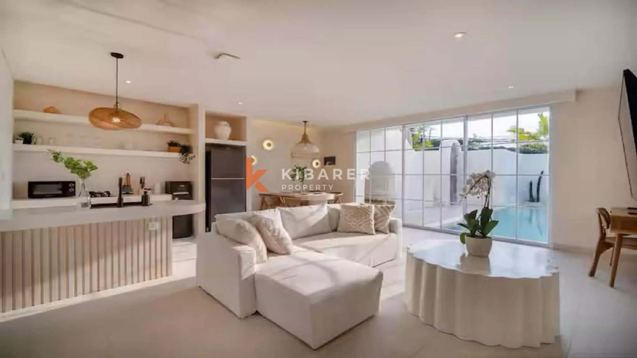 Spanish Style Two-Bedrooms Villa With Rooftop in Heart of Berawa — image 4