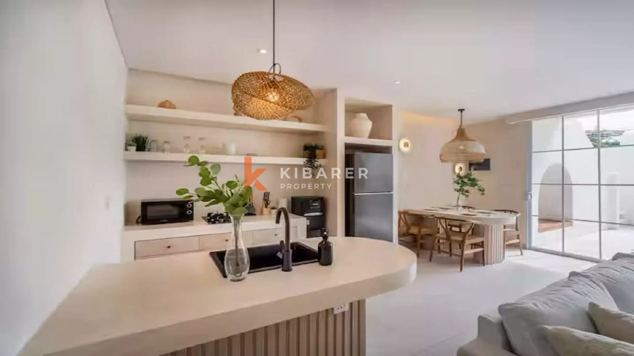 Spanish Style Two-Bedrooms Villa With Rooftop in Heart of Berawa — image 5