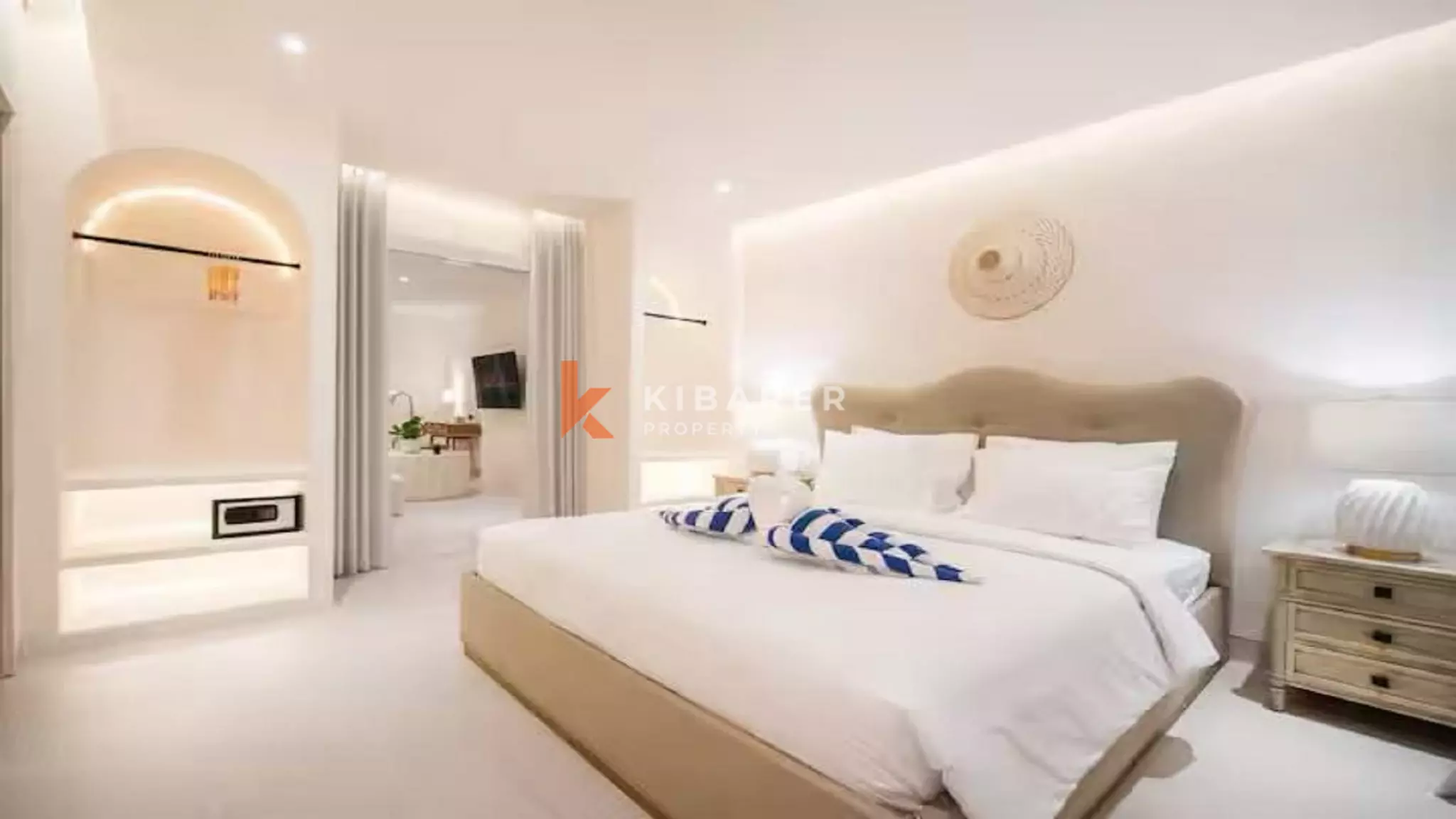 Spanish Style Two-Bedrooms Villa With Rooftop in Heart of Berawa — image 7