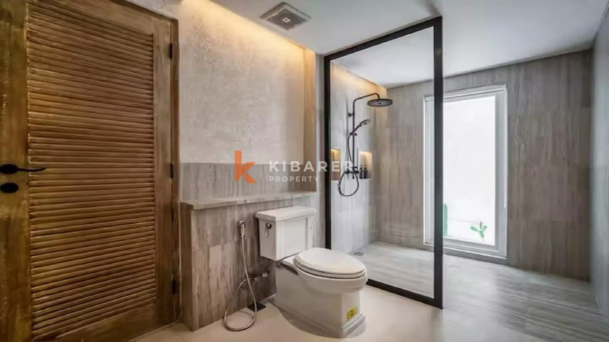 Spanish Style Two-Bedrooms Villa With Rooftop in Heart of Berawa — image 18
