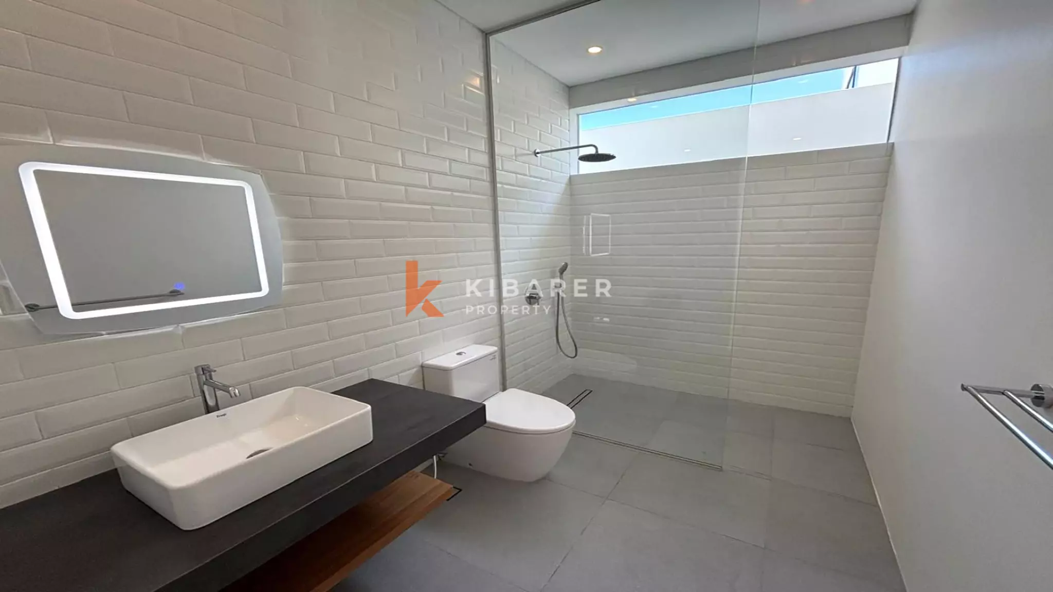 Modern One-Bedroom Tropical Villa with Private Pool in Prime Batu Bolong Location — image 12