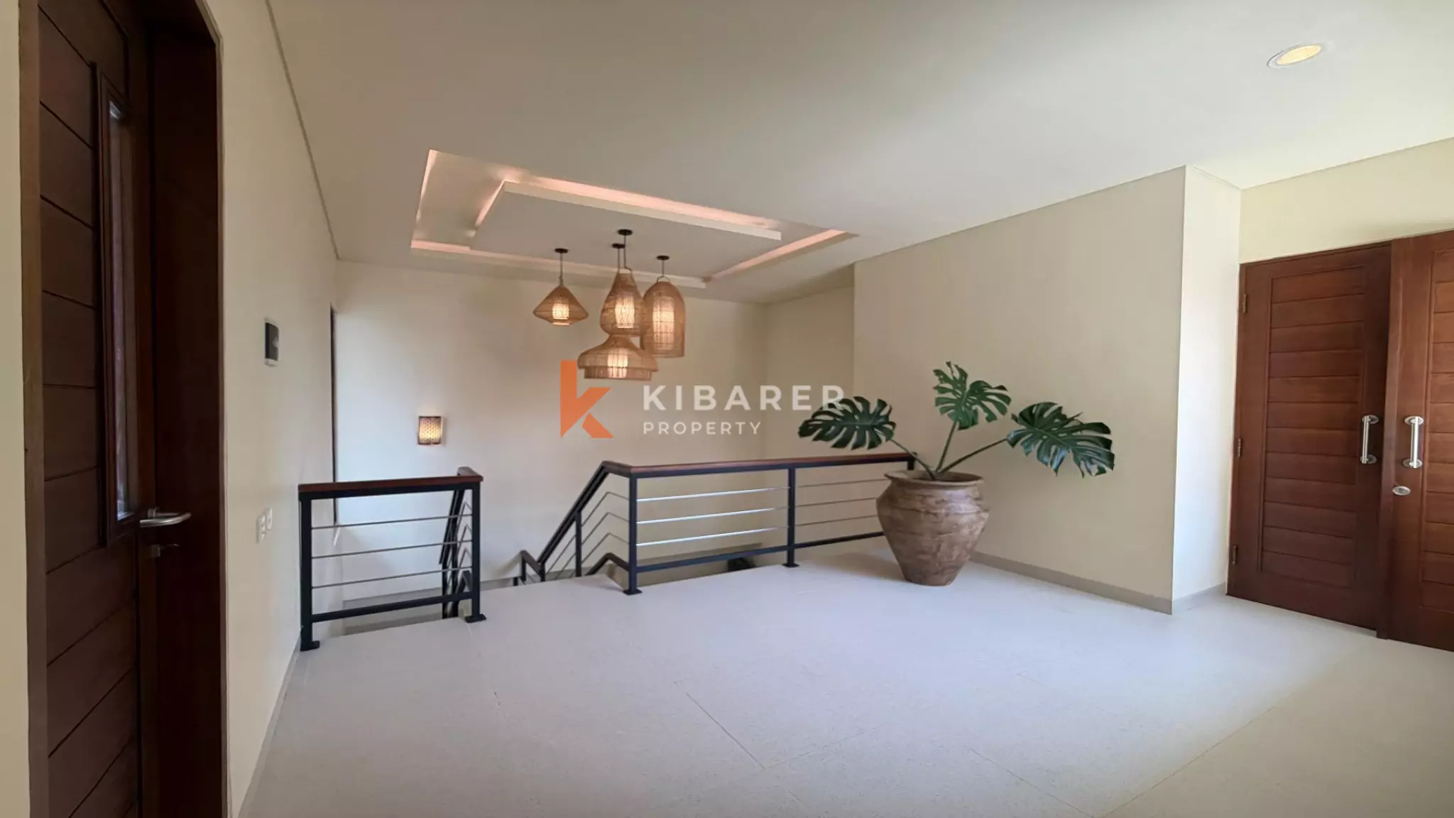 Aesthetic Cream-Tone Three-Bedrooms Villa With Rooftop and Jacuzzi in Berawa — image 17