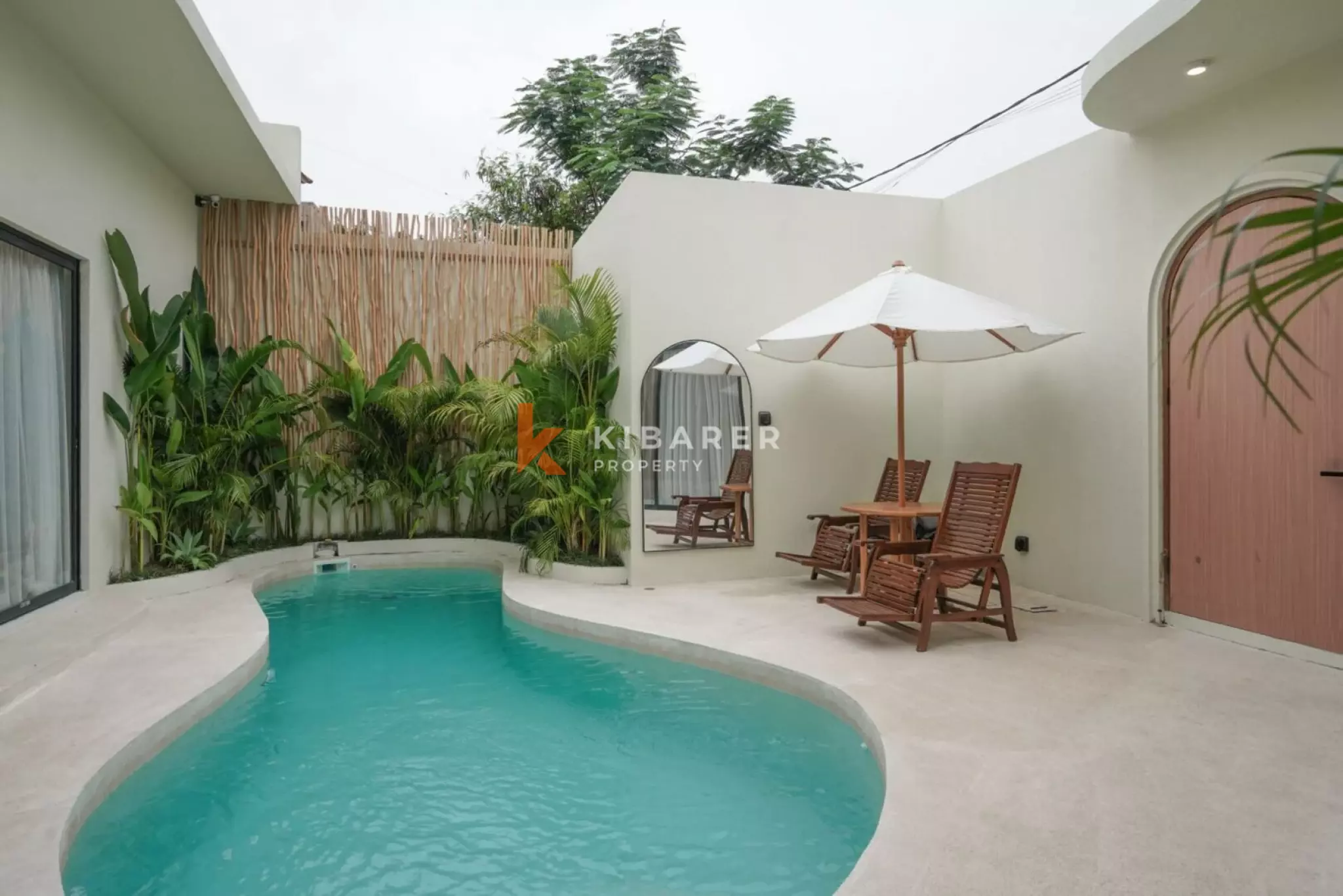 Fresh Tropical Two Bedroom Villa + Maid Room in Prime Berawa — image 2