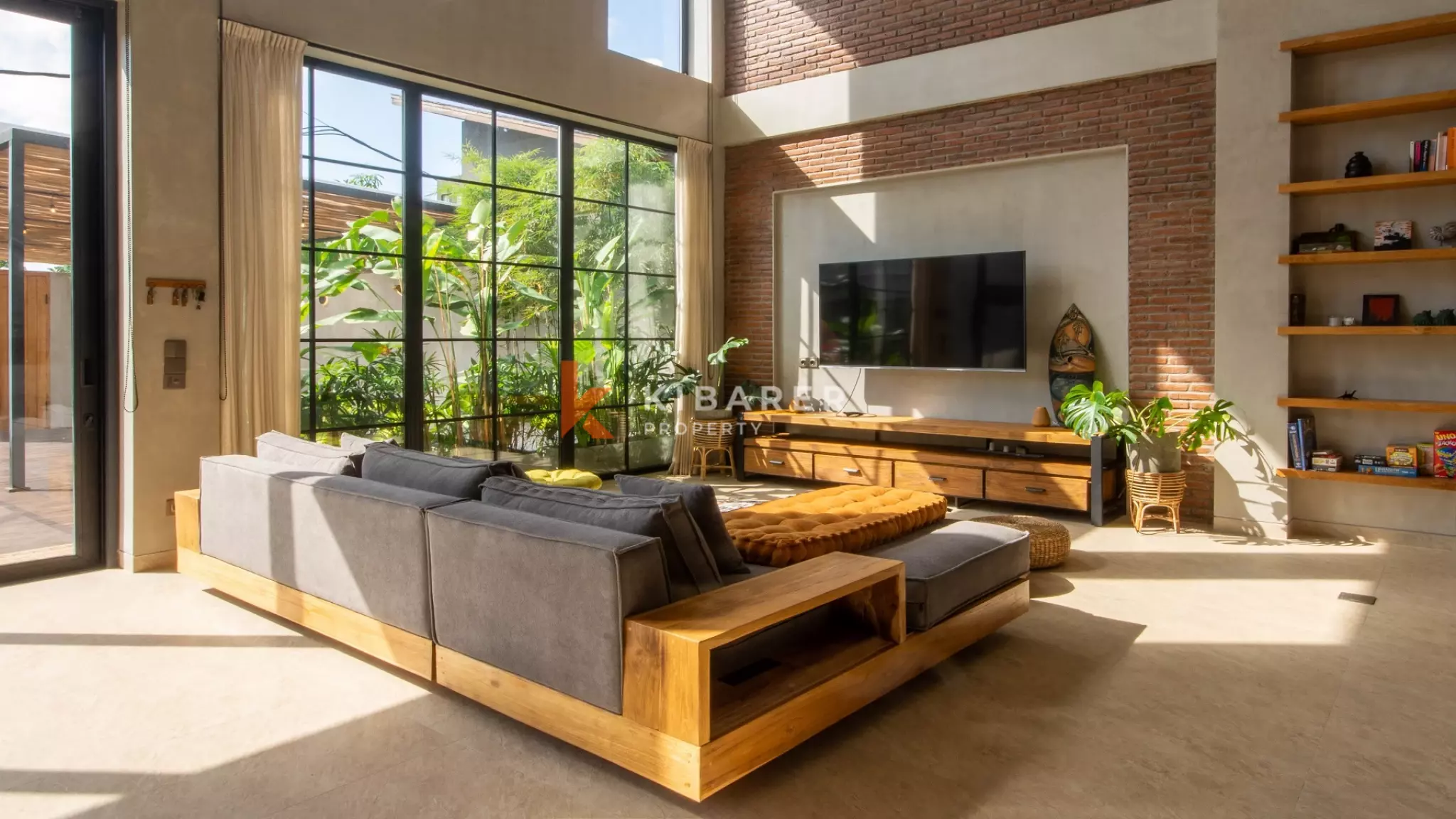Moderna Four-Bedrooms Villa with Pool and Garden in Berawa — image 4
