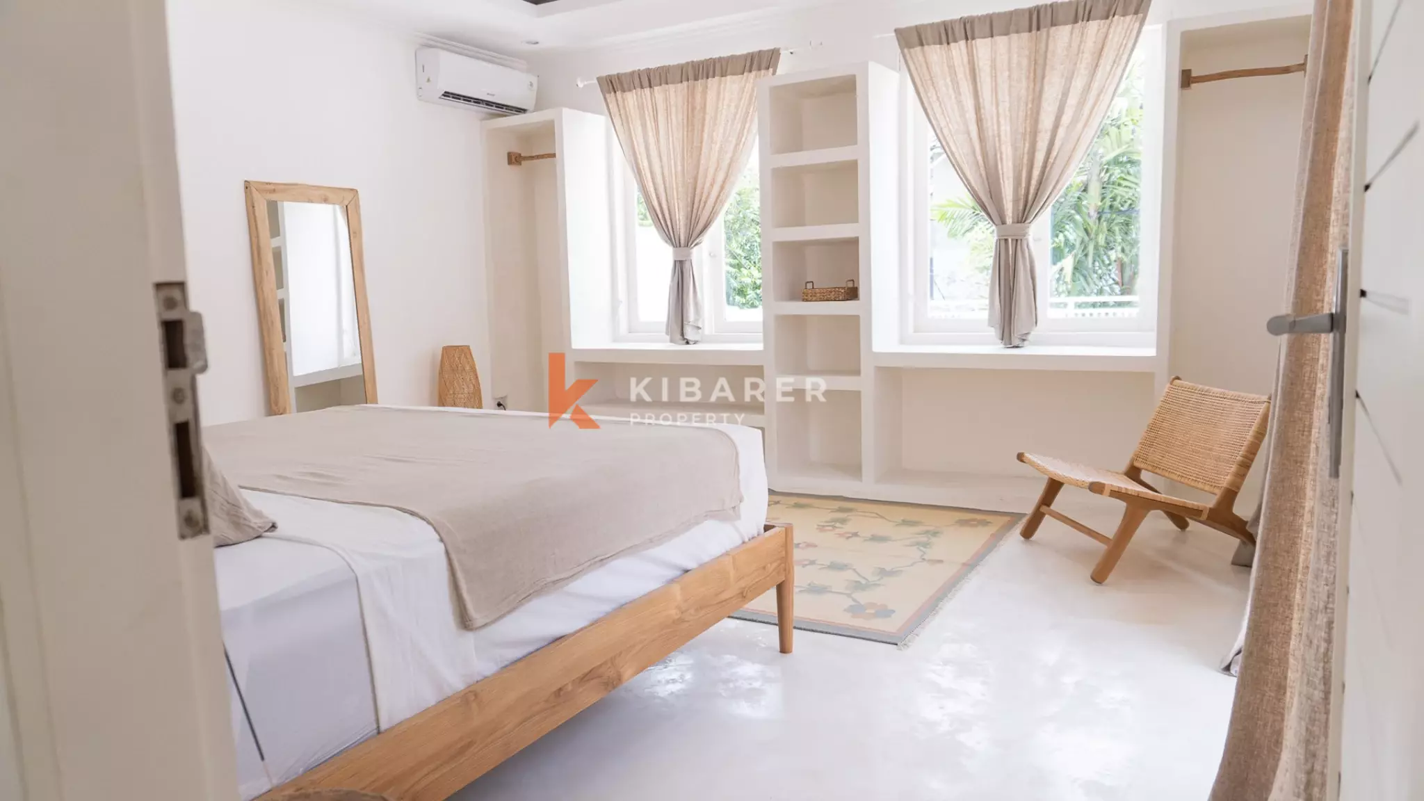 Beautiful Three-Bedroom Villa Located in the Canggu Area — image 8