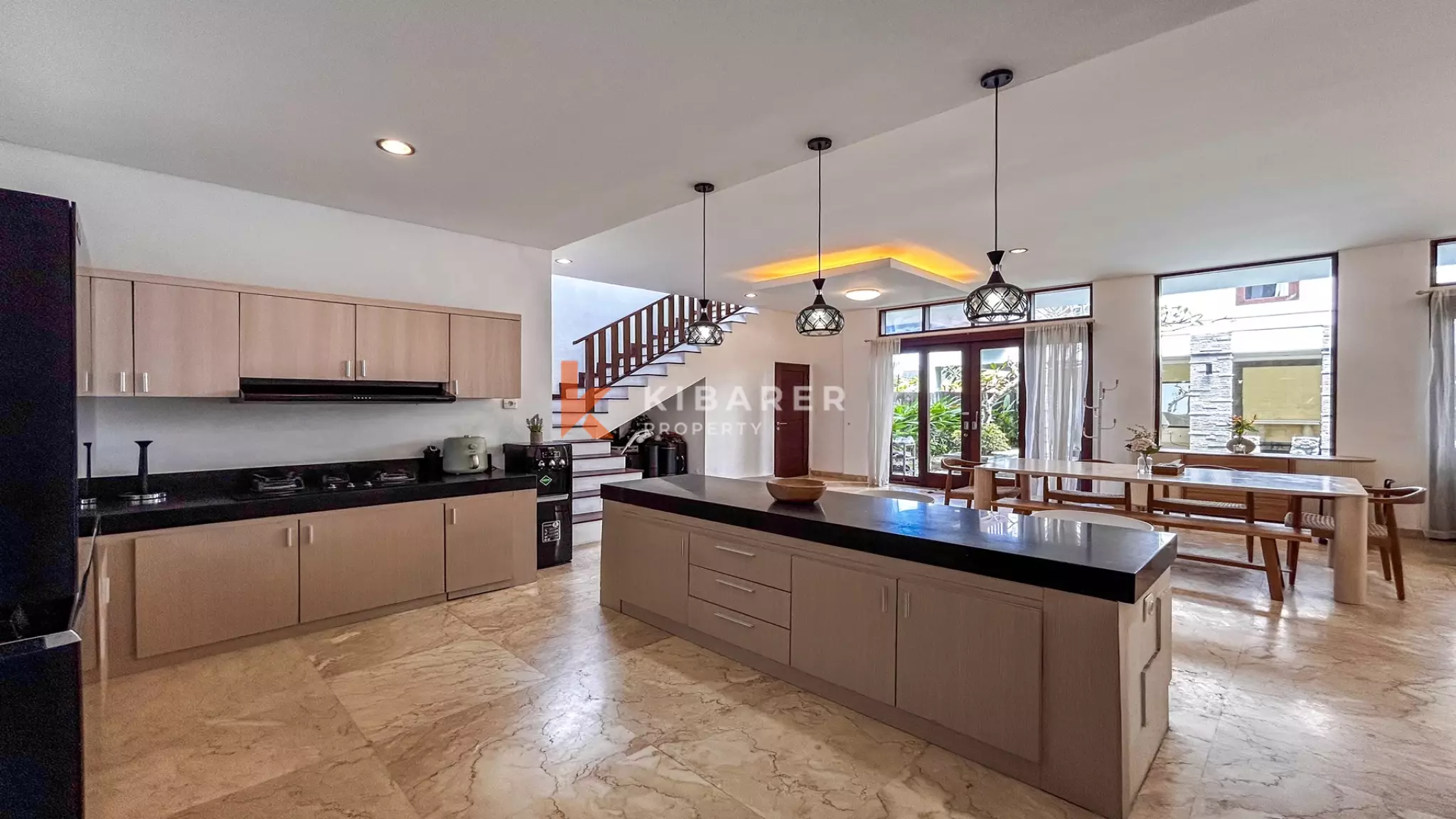 Comfortable Three-Bedroom Villa in Prime Berawa, Canggu — image 13