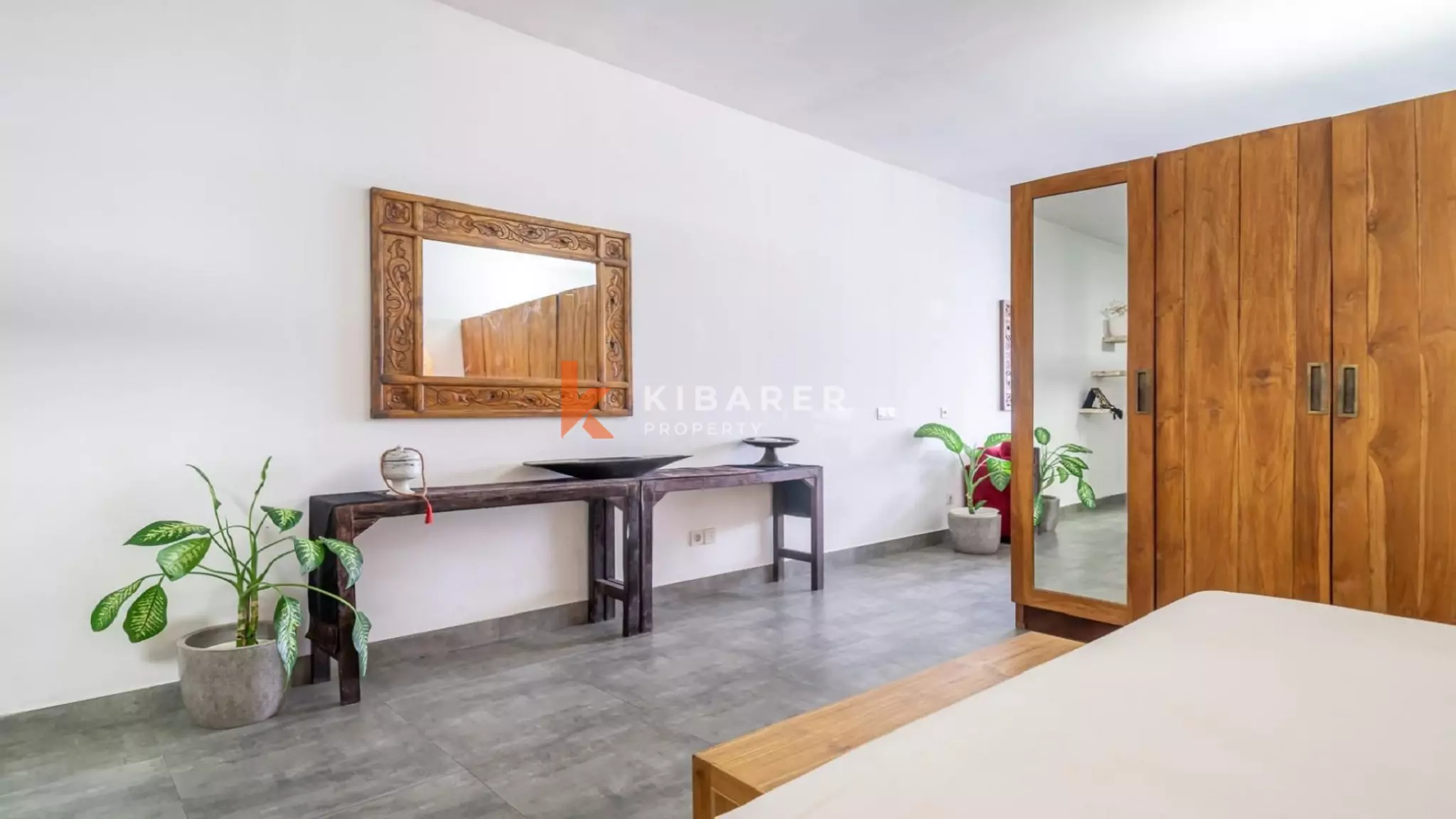 Comfortable One-Bedroom Villa with Enclosed Living Room in Canggu Area — image 6