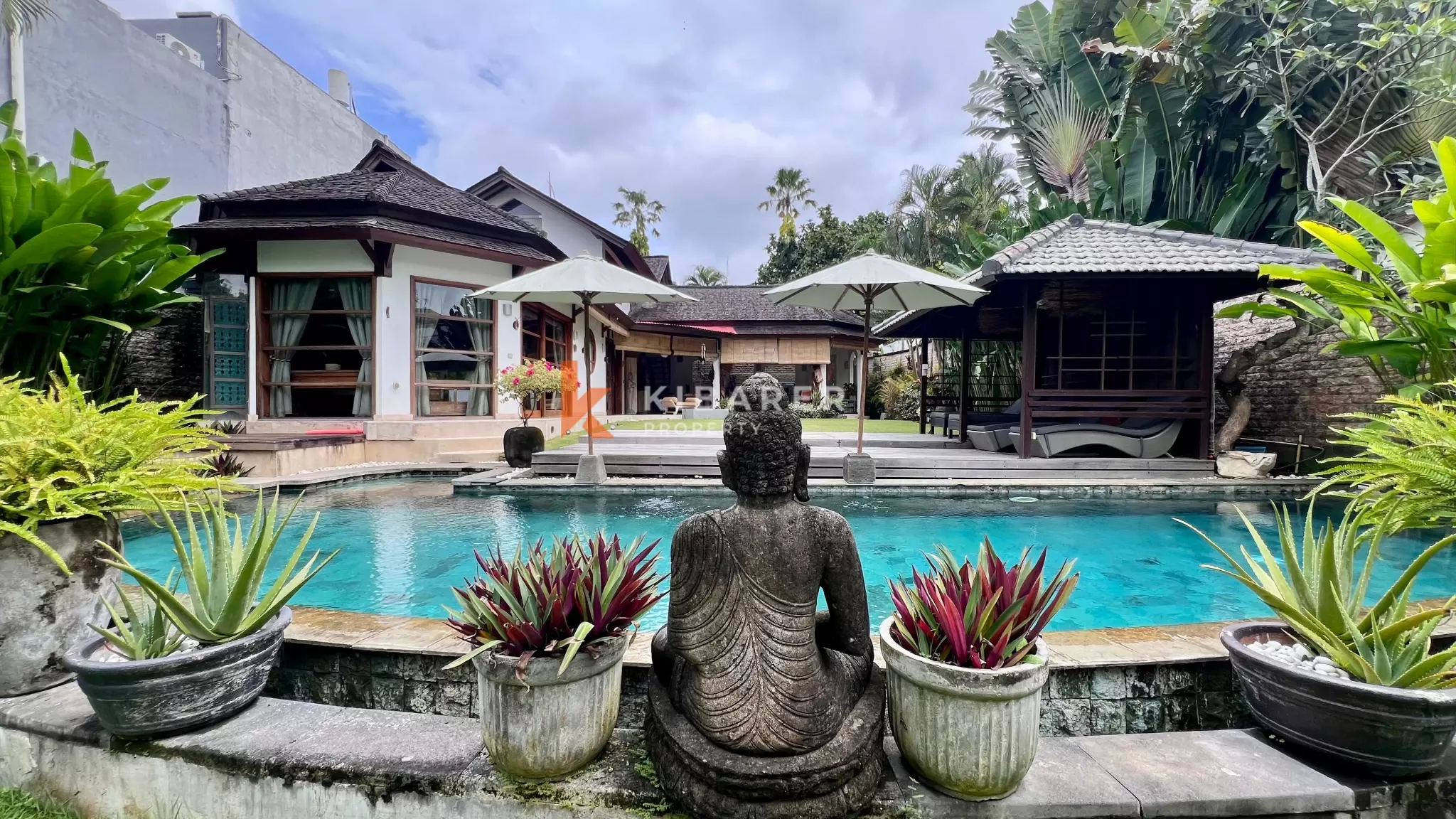 Contemporary Jungle-View Three-Bedrooms Villa Near Berawa Beach