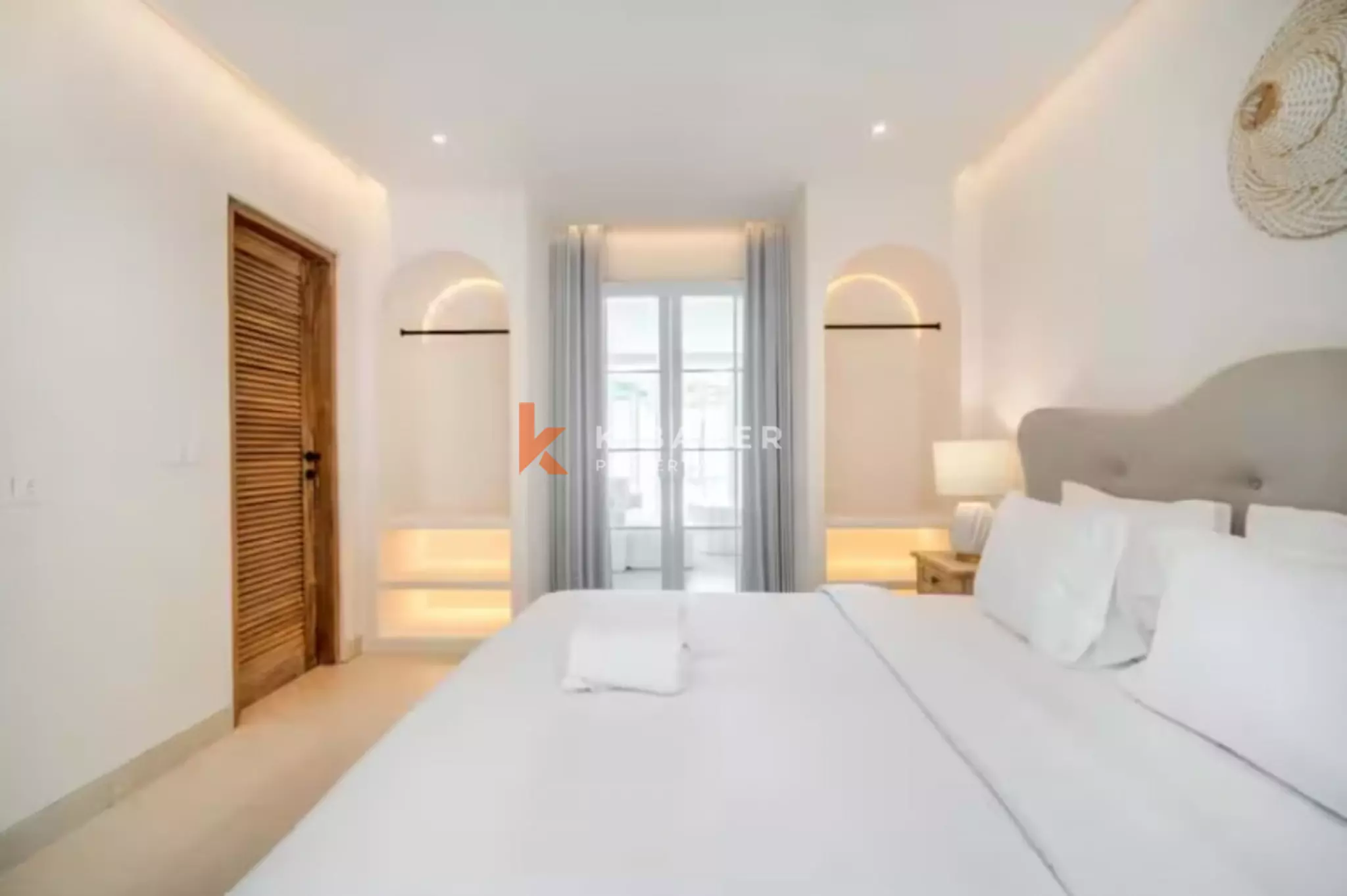 Modern Spanish Style Two Bedroom Pool Villa Near Batu Bolong — image 12