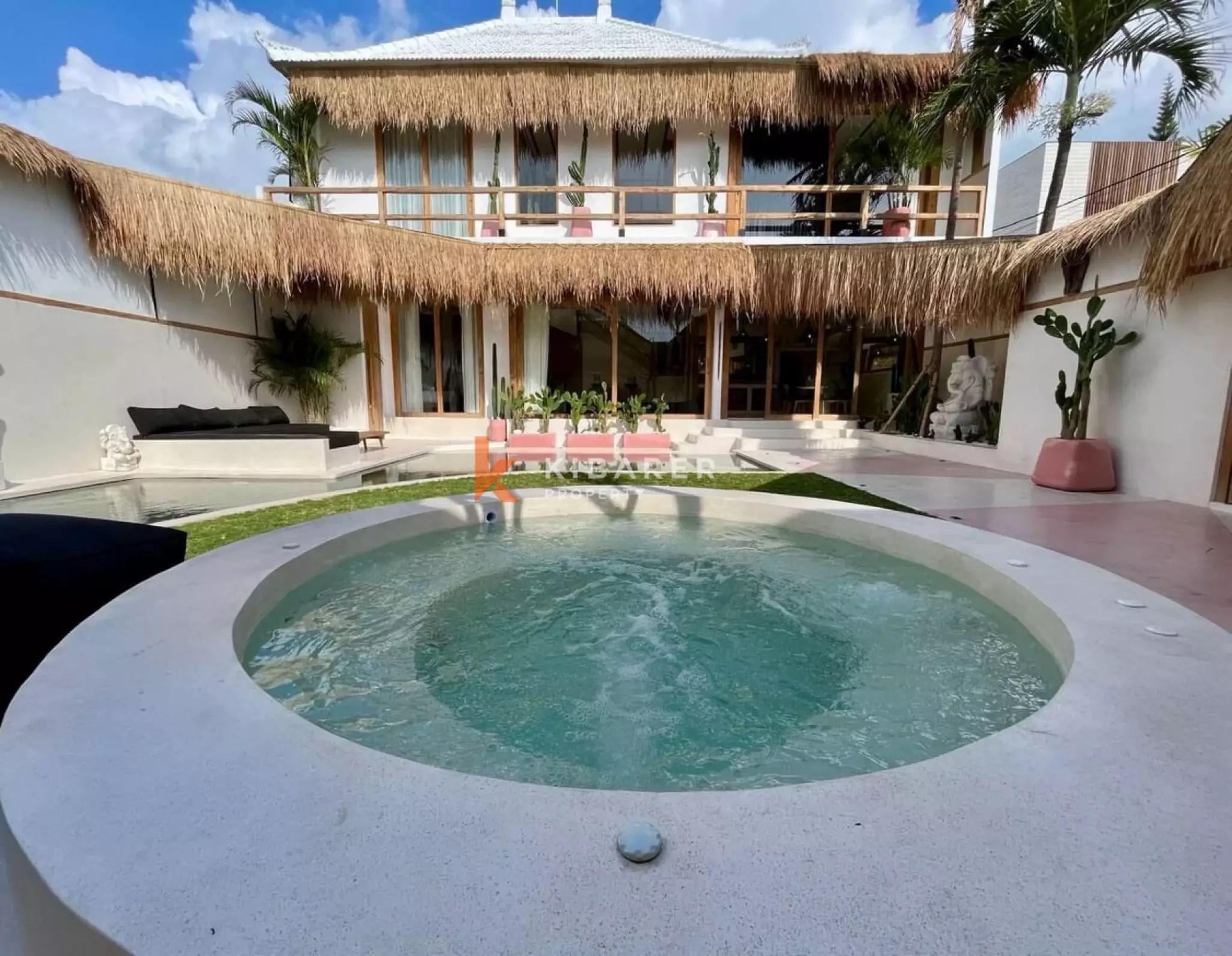 Tropical Escape – Three Bedroom Villa with Jacuzzi & Private Pool in Berawa