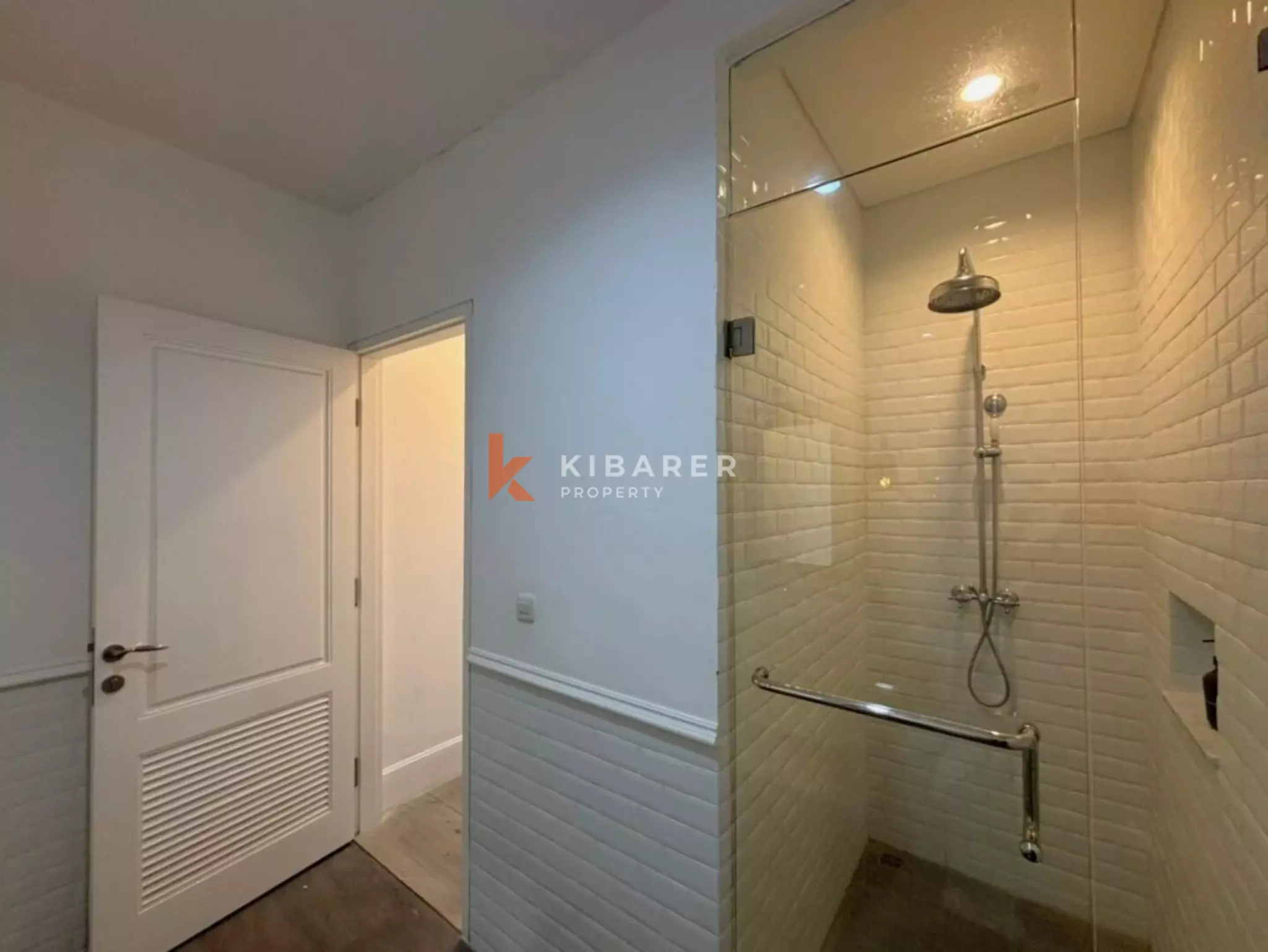 Stylish Coastal Living Three Bedroom Villa in Berawa — image 17