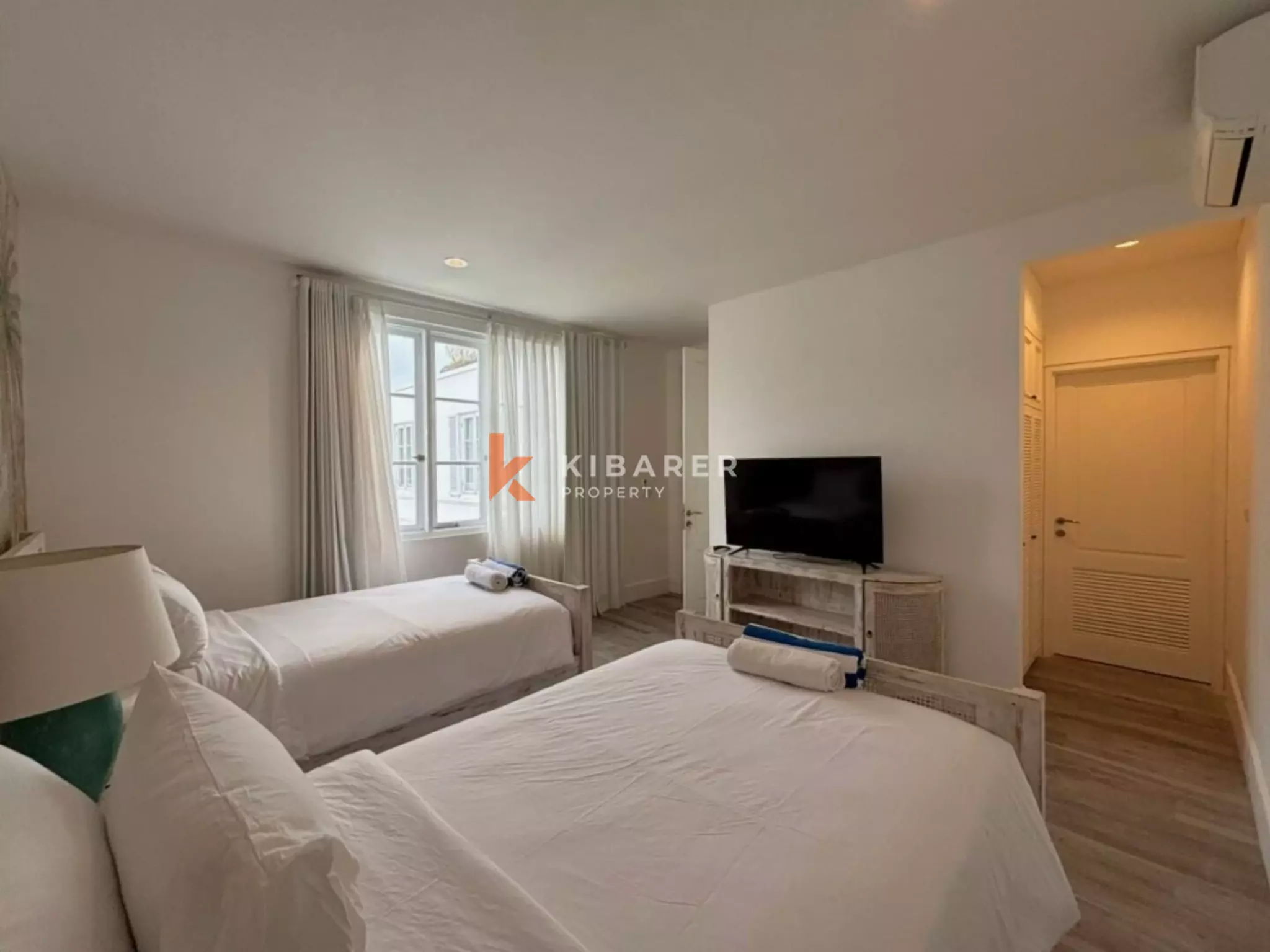 Stylish Coastal Living Three Bedroom Villa in Berawa — image 15