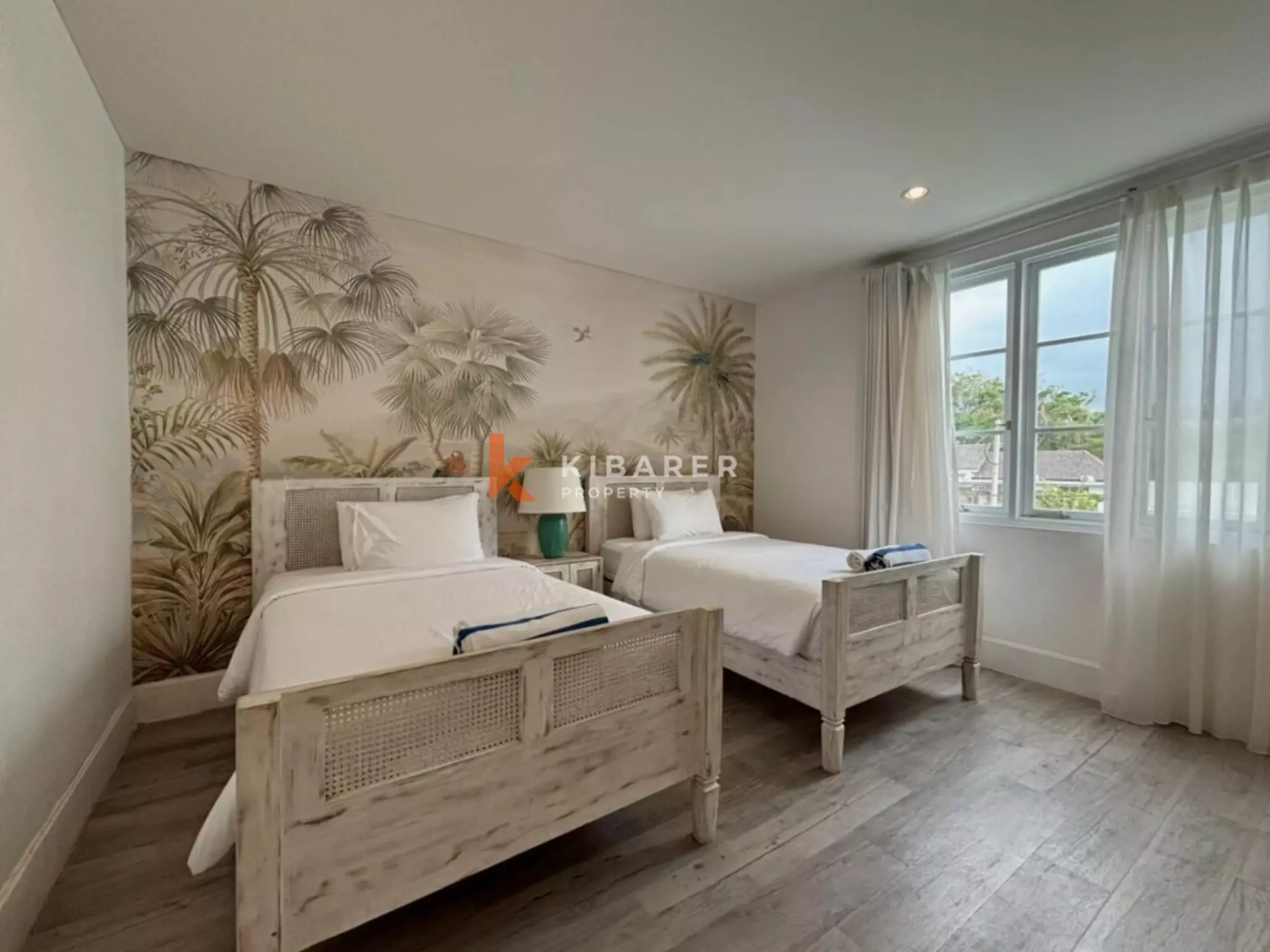 Stylish Coastal Living Three Bedroom Villa in Berawa — image 14