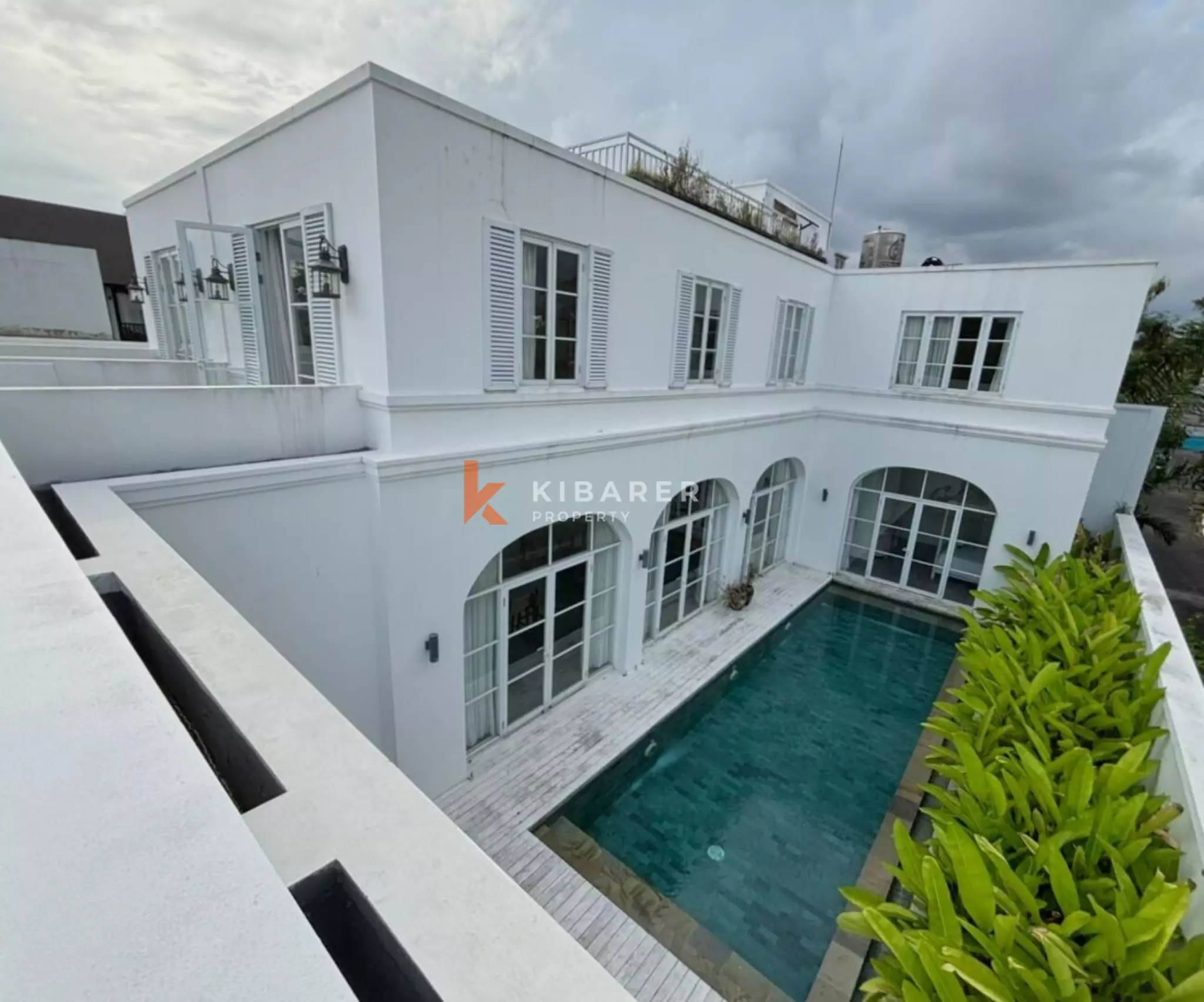 Stylish Coastal Living Three Bedroom Villa in Berawa — image 18