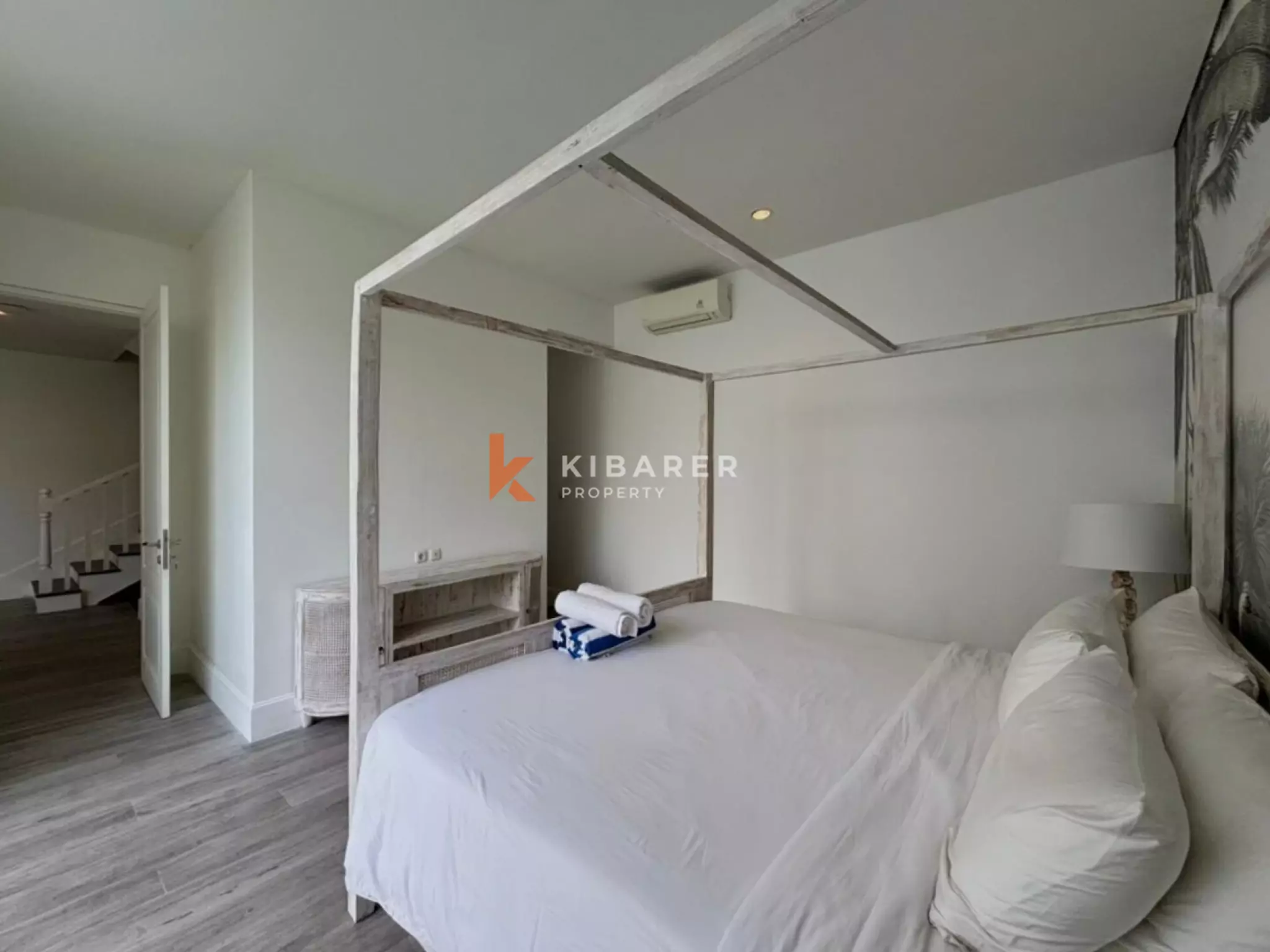 Stylish Coastal Living Three Bedroom Villa in Berawa — image 10