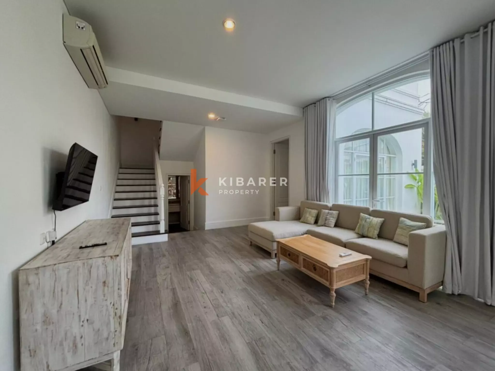 Stylish Coastal Living Three Bedroom Villa in Berawa — image 3