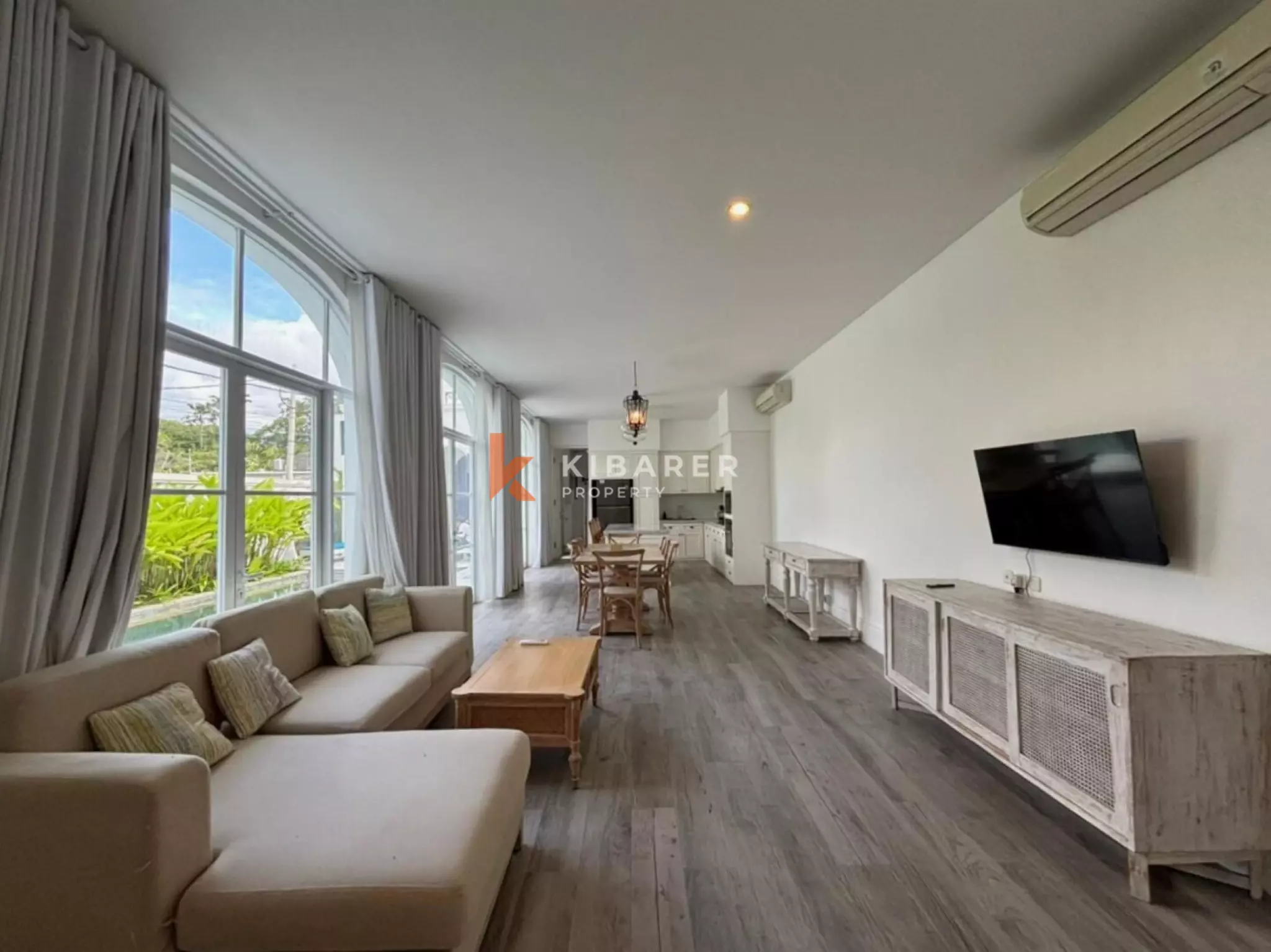 Stylish Coastal Living Three Bedroom Villa in Berawa — image 4