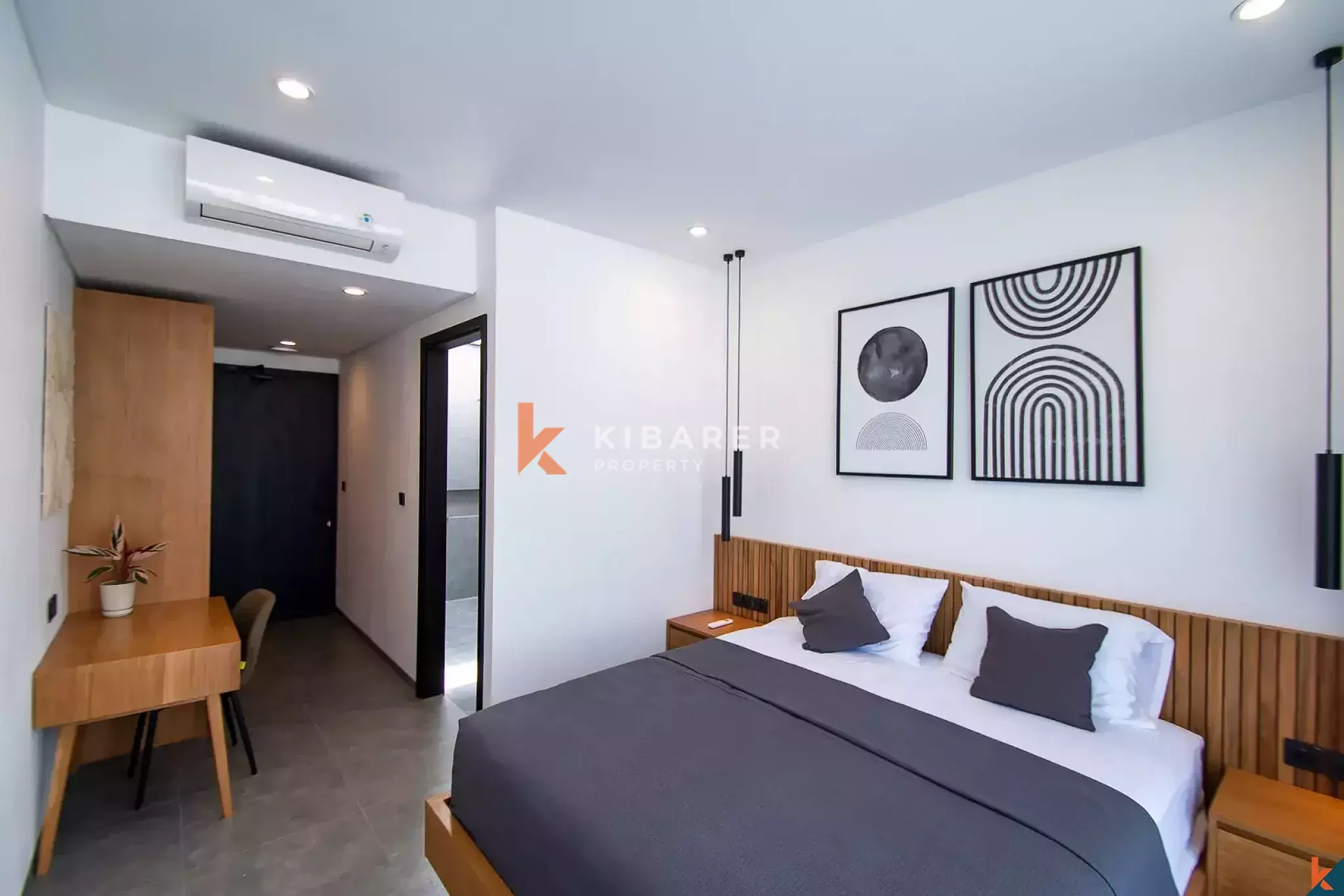 Premium Three-Bedroom Villa with Urban Tropical Design in Umalas — image 17