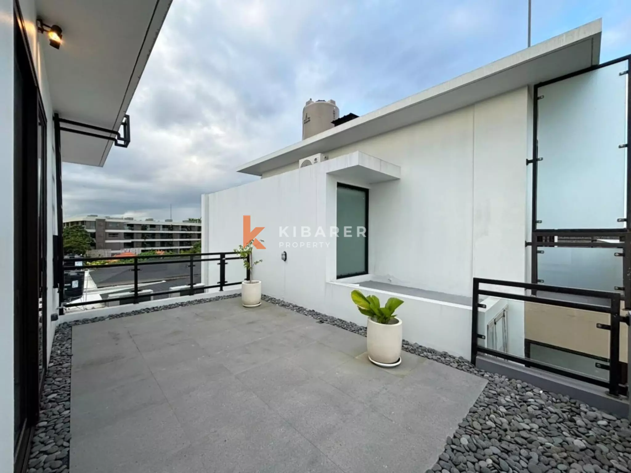 An Urban Tropical Three Bedroom Townhouse Crafted for Modern Living in Berawa — image 19