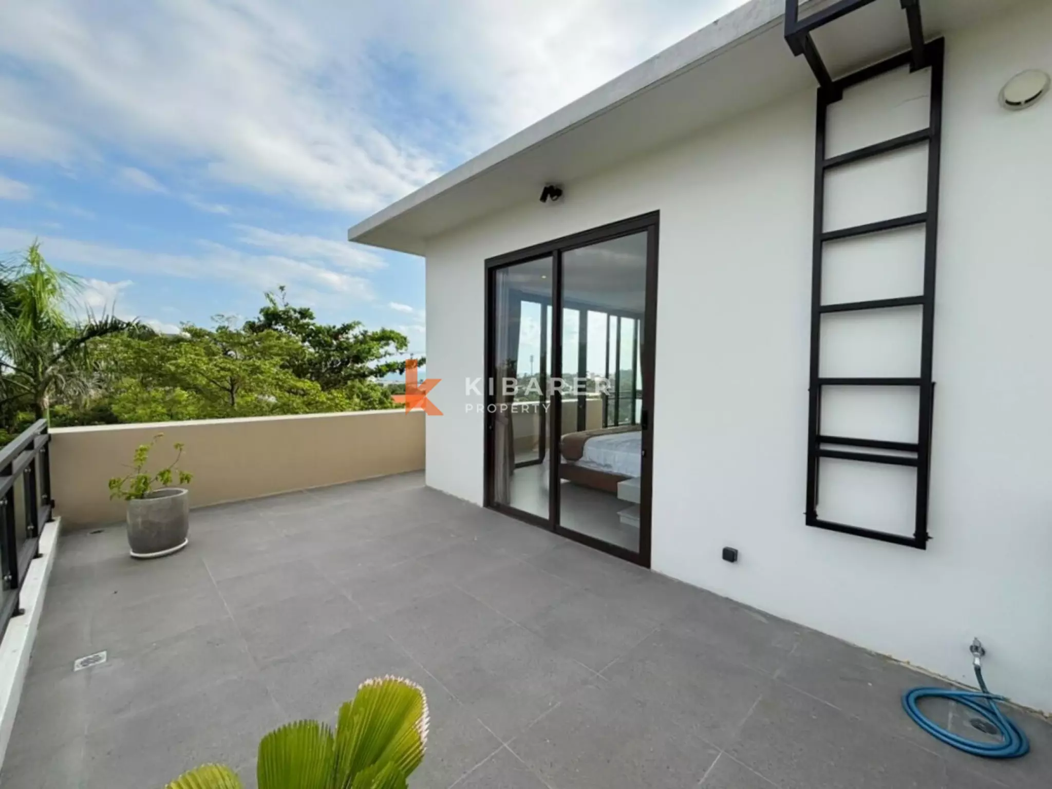 Four Storey Level Three Bedroom Townhouse in Berawa — image 13