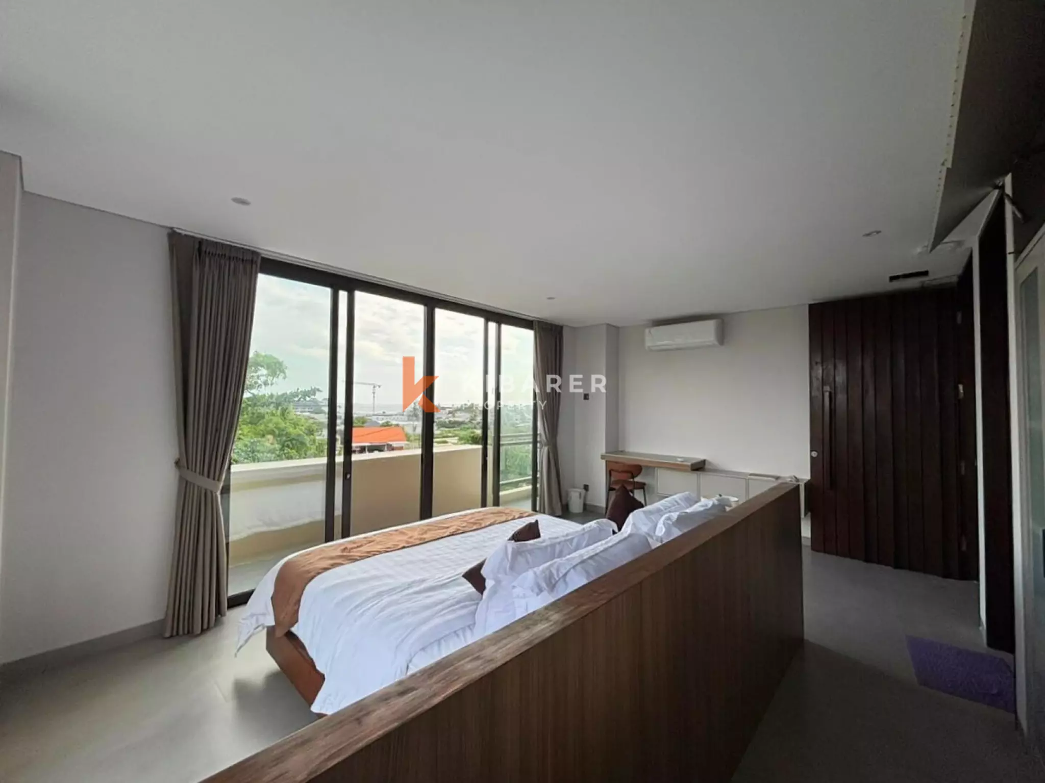 Four Storey Level Three Bedroom Townhouse in Berawa — image 8