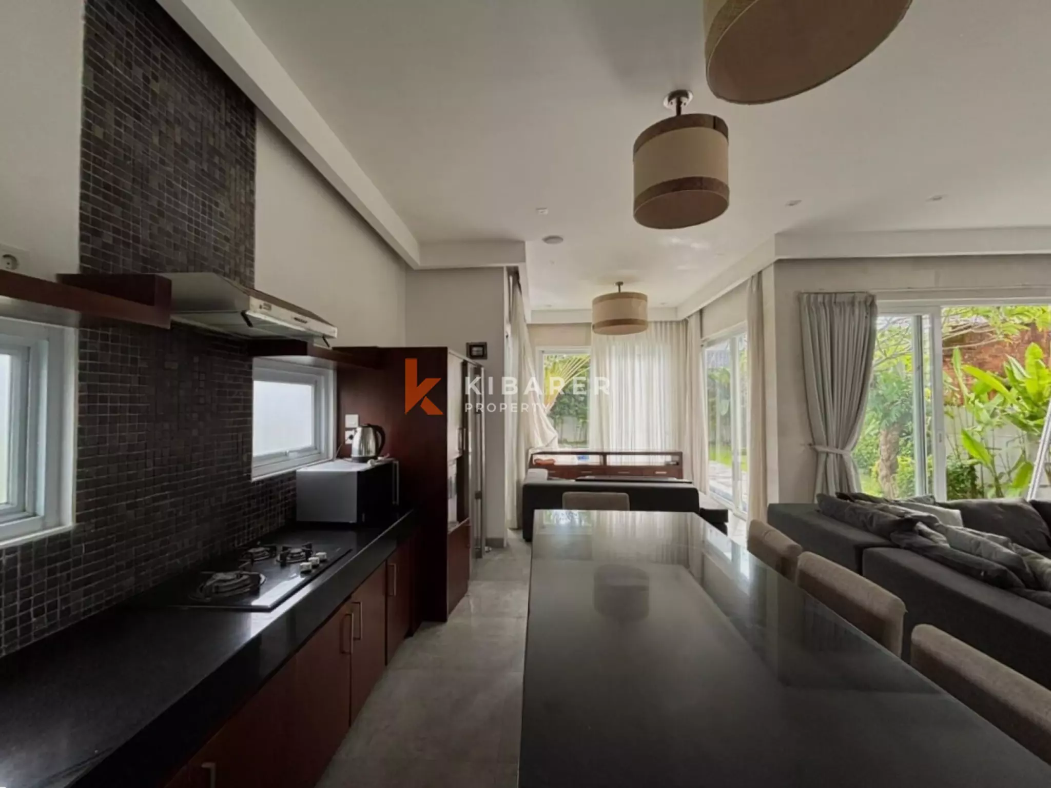Prime Location Three Bedroom Villa in Berawa Near Finns & Atlas Beach Club — image 4