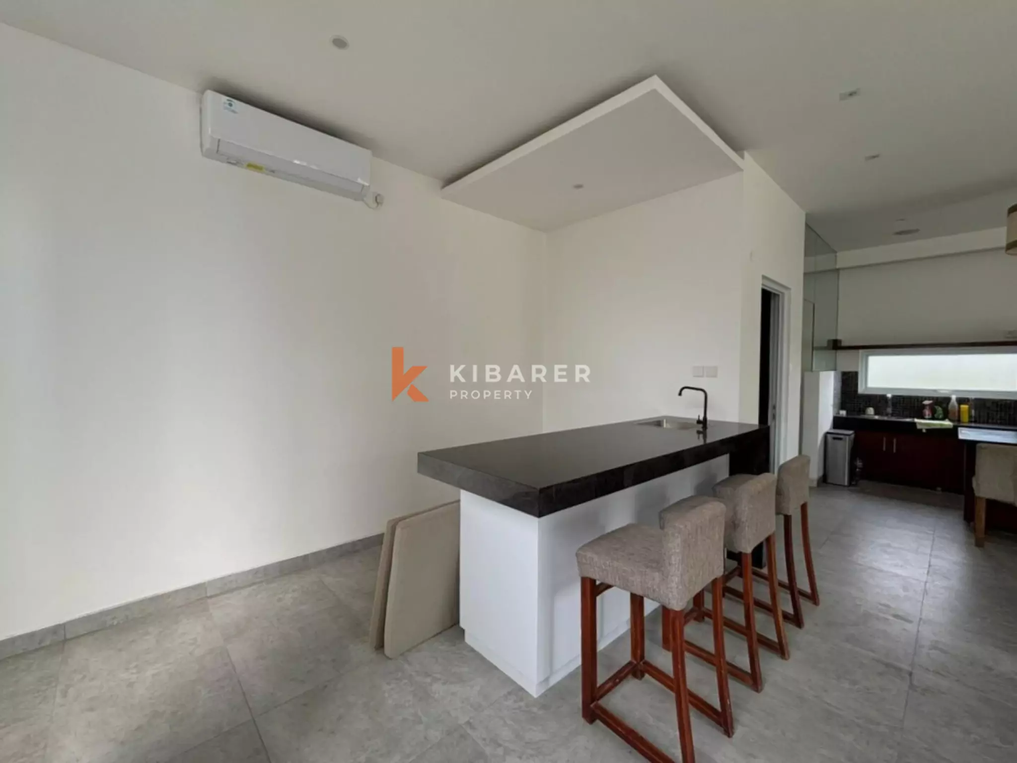 Prime Location Three Bedroom Villa in Berawa Near Finns & Atlas Beach Club — image 10