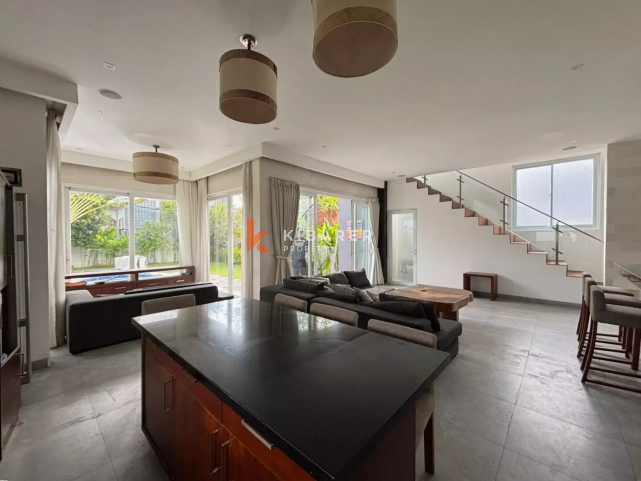 Prime Location Three Bedroom Villa in Berawa Near Finns & Atlas Beach Club — image 5