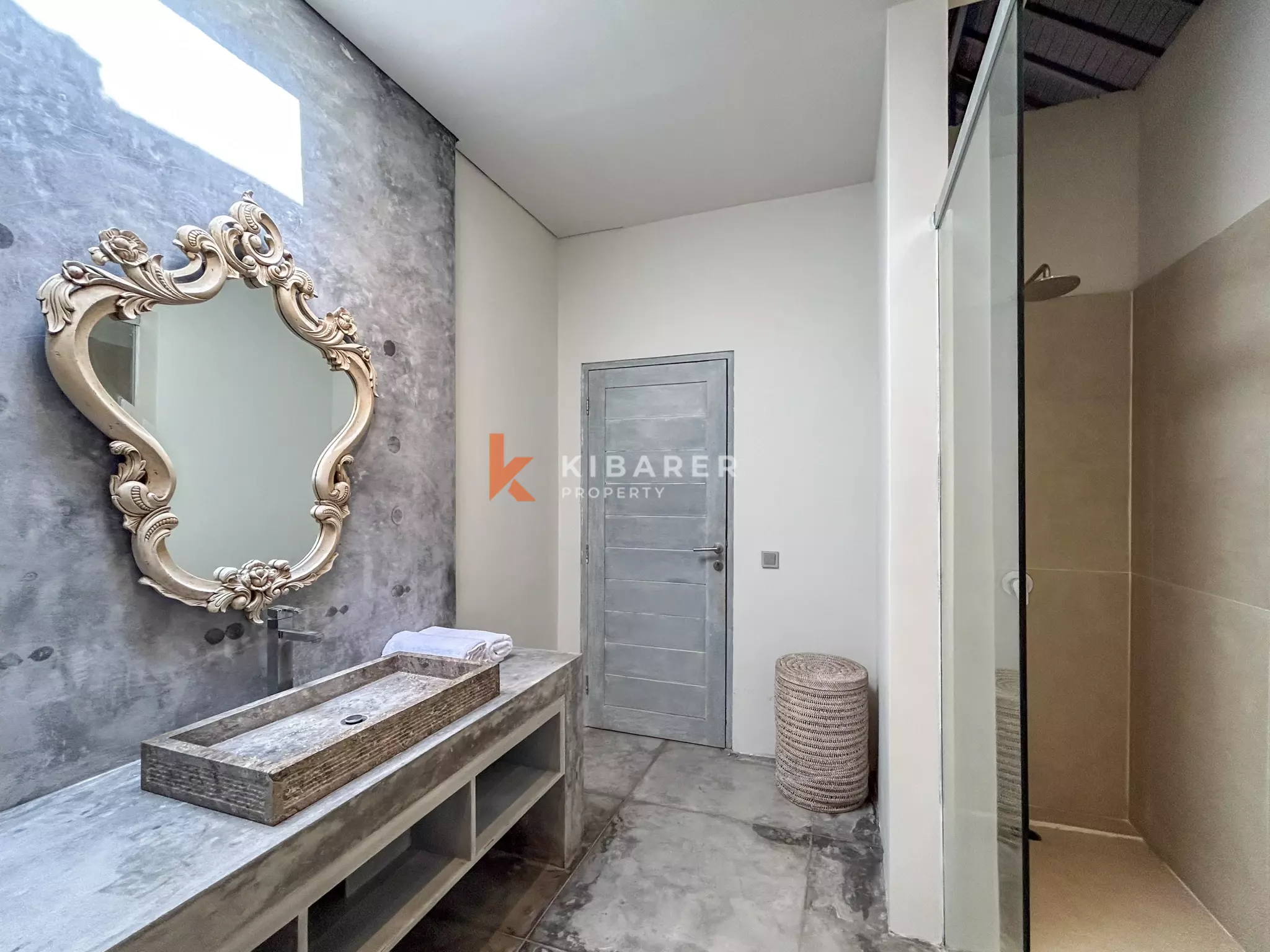 Charming Three-Bedroom Tropical Villa with Garden and Private Pool in Berawa — image 13