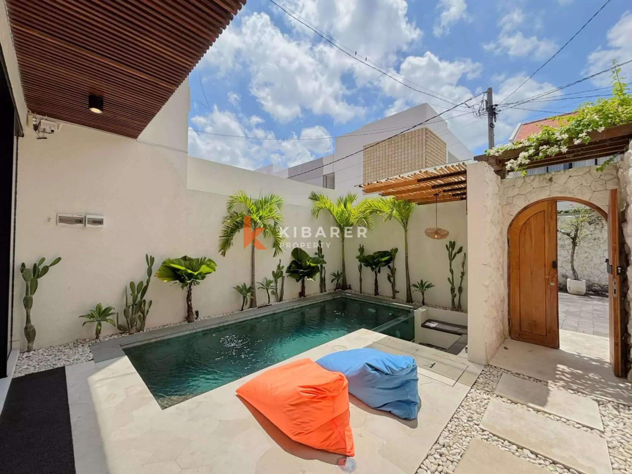 Stylish Contemporary Three Bedroom Villa Near Canggu Hotspots — image 1